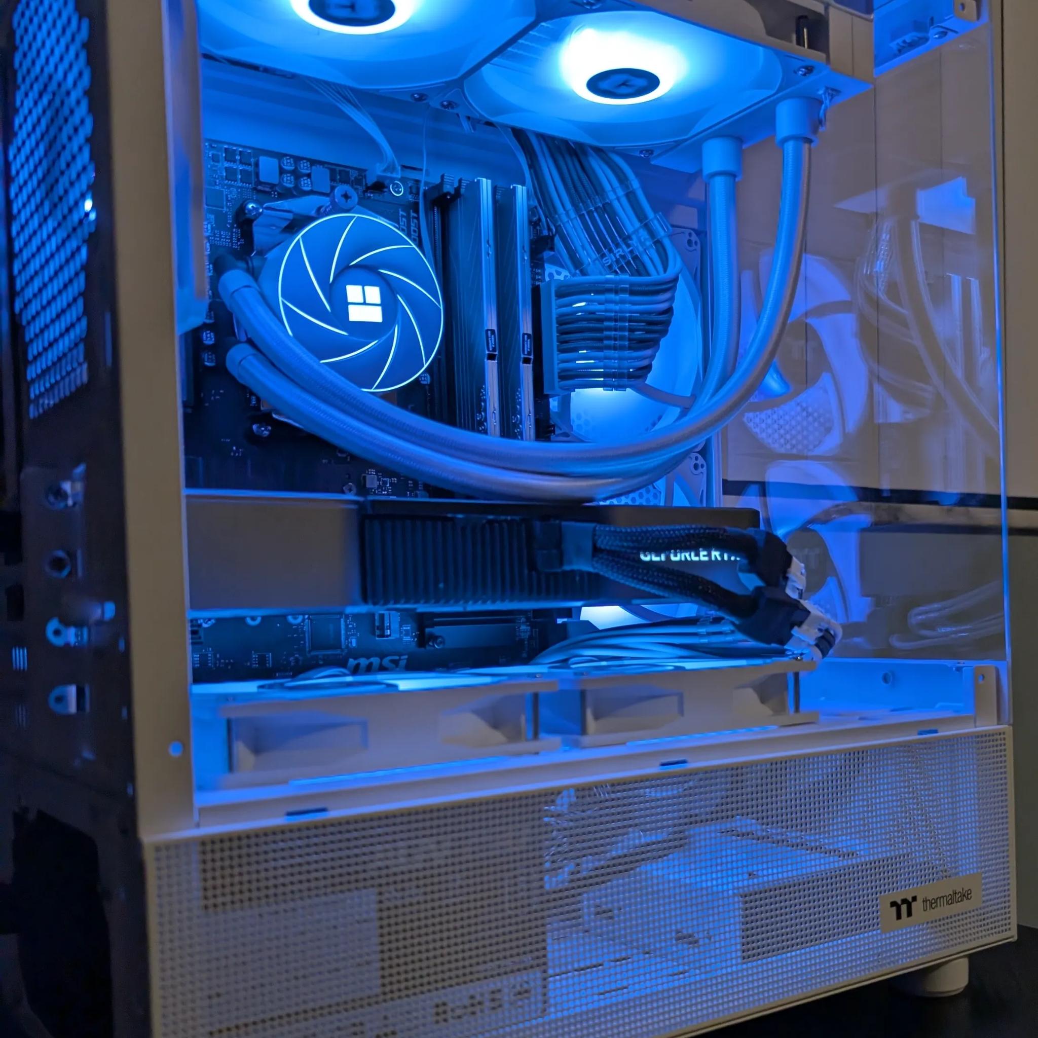Compact High Perf Gamer - RTX 3080ti | R 7 5700x3d | 32 GB DDR4 3600 | 1 TB NVME