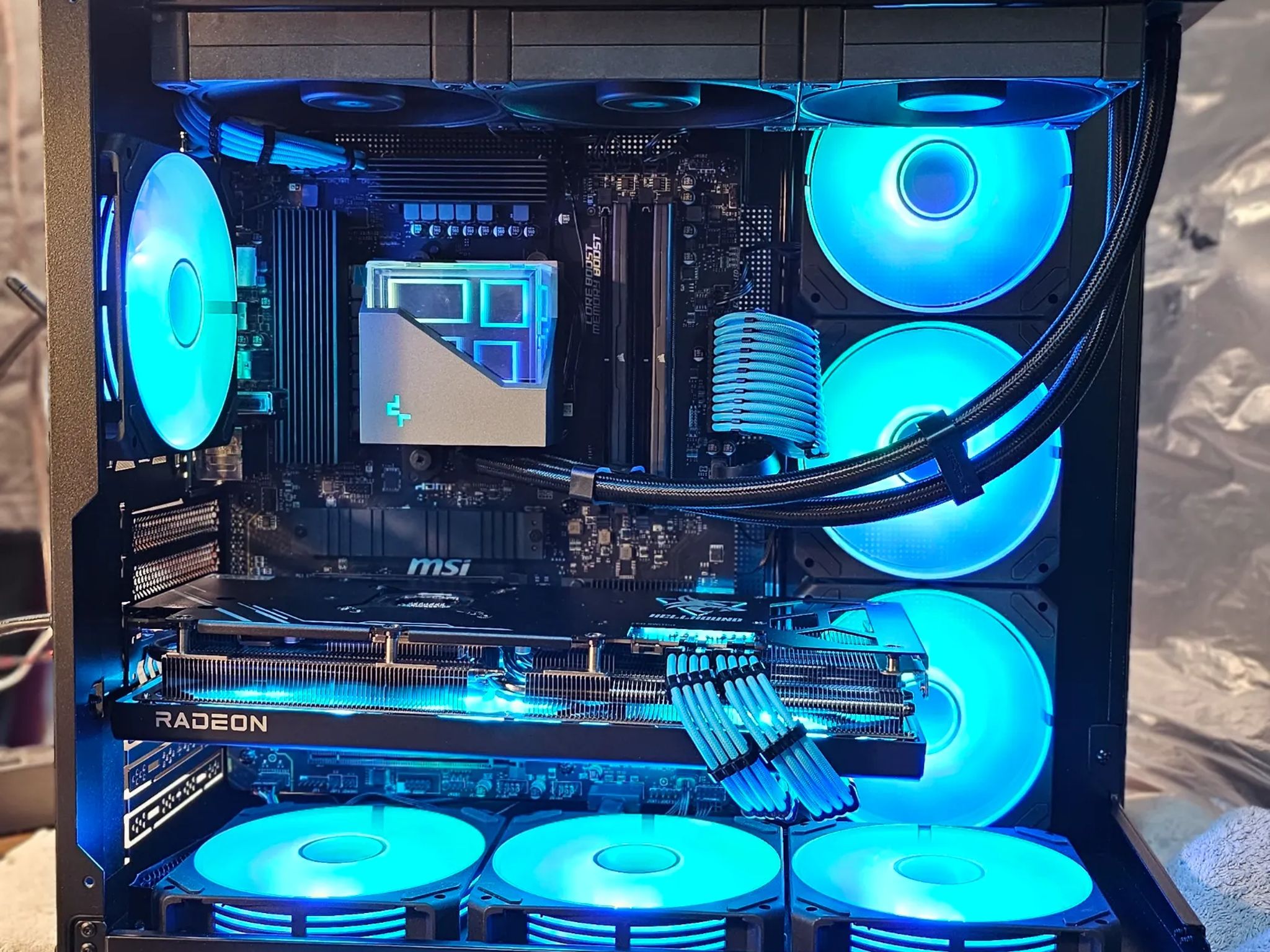 🐺HELLHOUND🐺| 1440P/4K | RX 7800XT | RYZEN 7600X | 32GB DDR5 | GAMING PC - (NEW IN BOX) $1499
