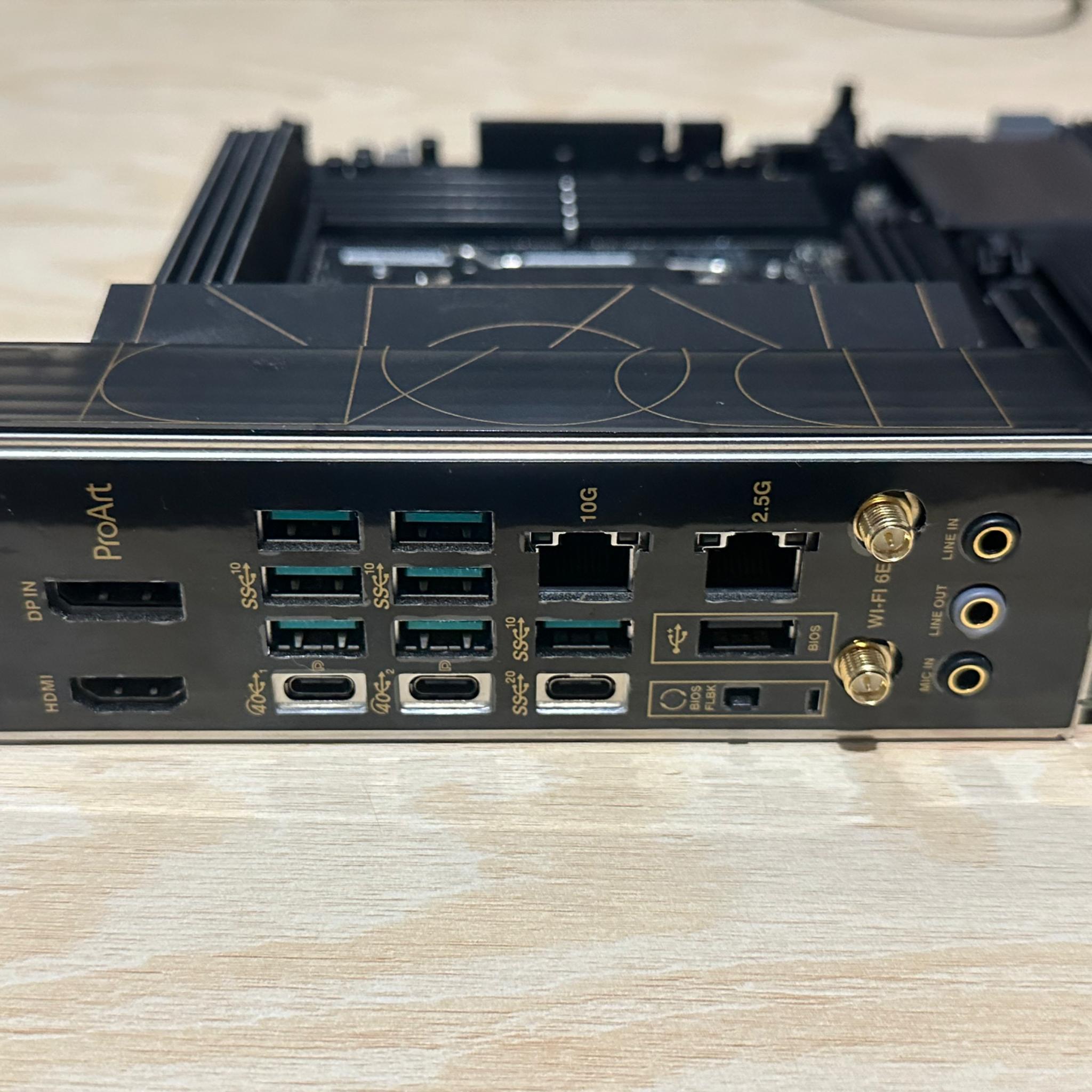 ASUS ProArt X670E-CREATOR WiFi