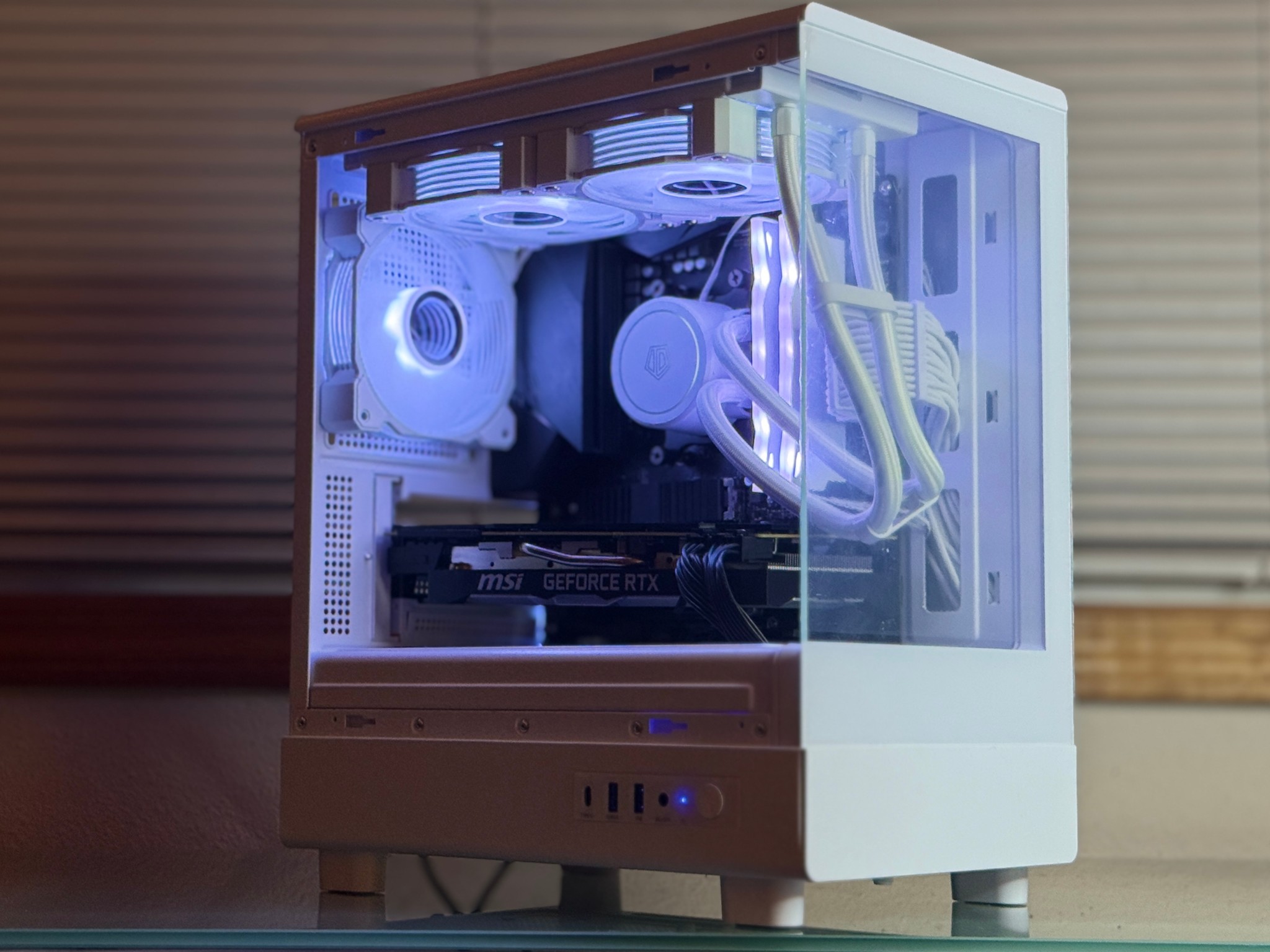 "Snow" White Gaming PC | Ryzen 5 5600x | RTX 2070 SUPER | 16gb DDR4 RAM | 1tb NVMe SSD