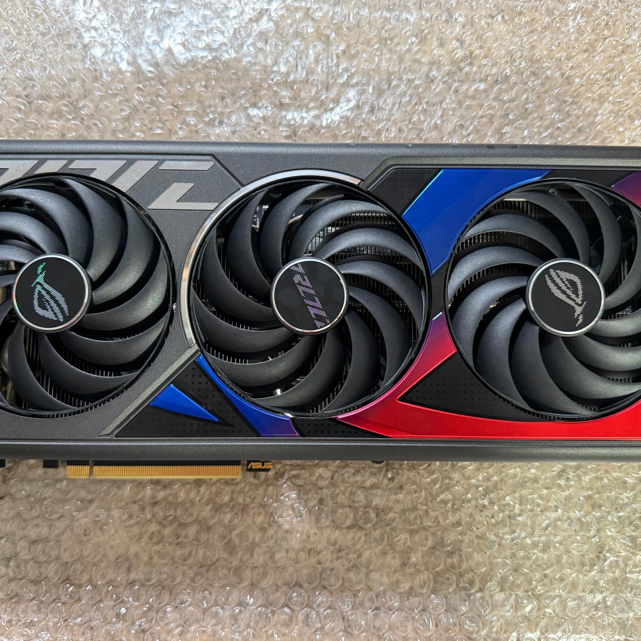 ASUS NVIDIA GeForce RTX 4070 Ti ROG Strix Overclocked Triple Fan 12GB GDDR6X PCIe 4.0 Graphics Card