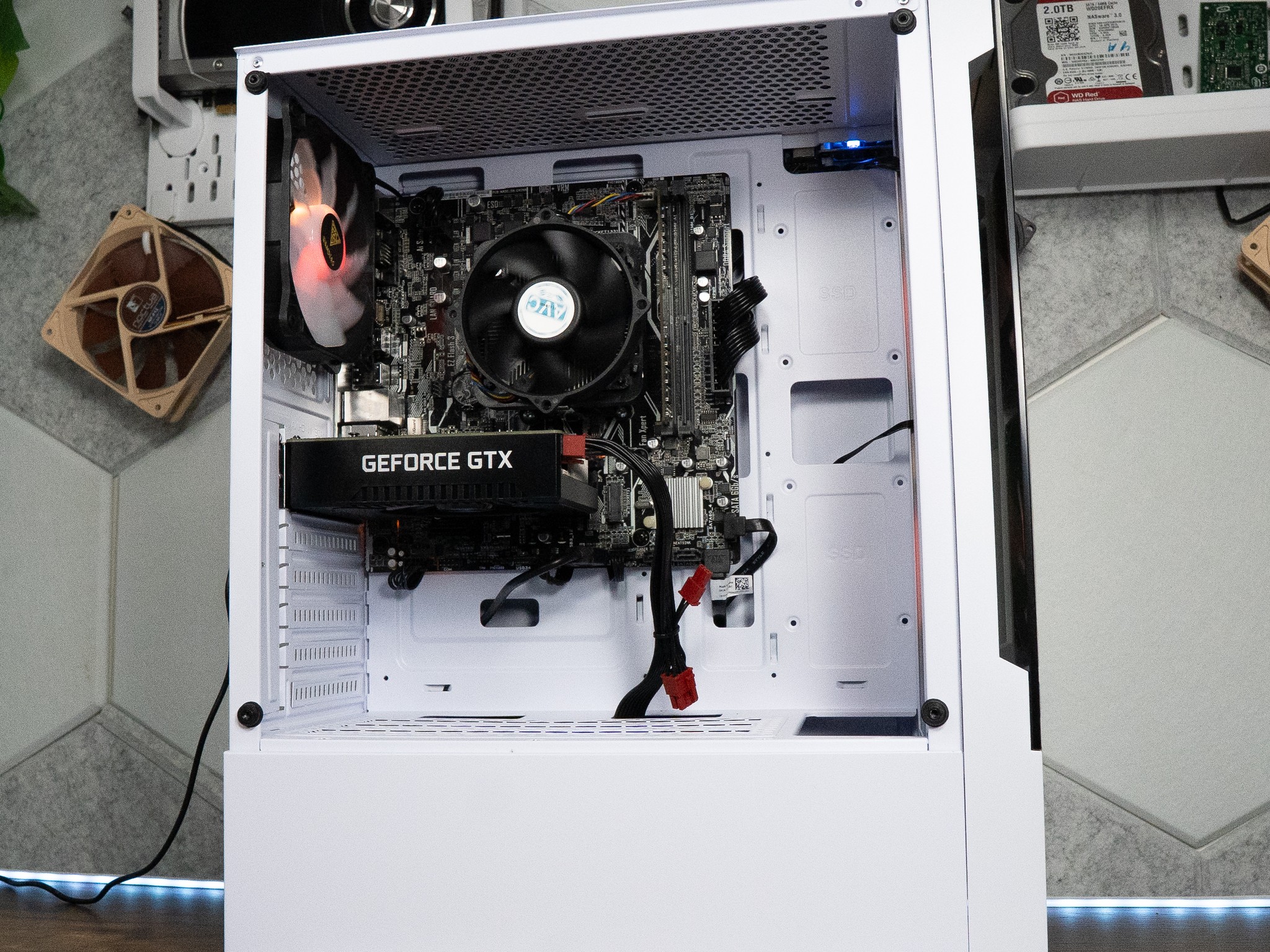 ❄️🌨 | GTX 1660 SUPER | RYZEN 5 2600 | 16GB DDR4 RAM | 1.24TB