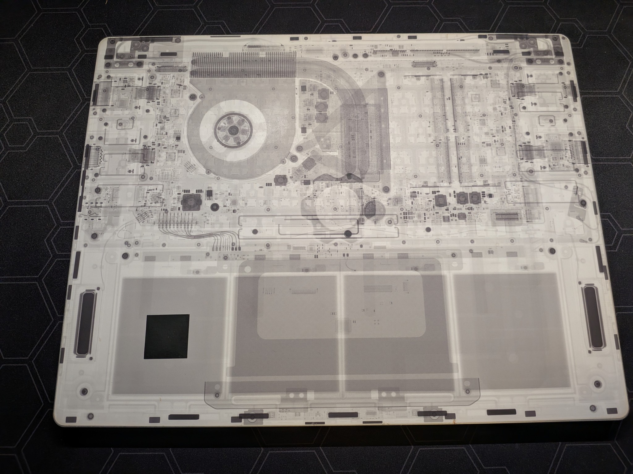 Framework 13 AMD Ryzen™ 5 7640U 4.9GHz, 6-core/12-thread