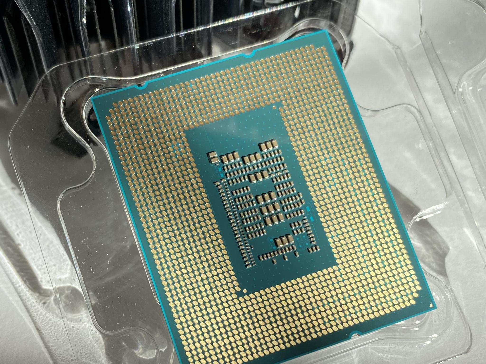 i3-12100f