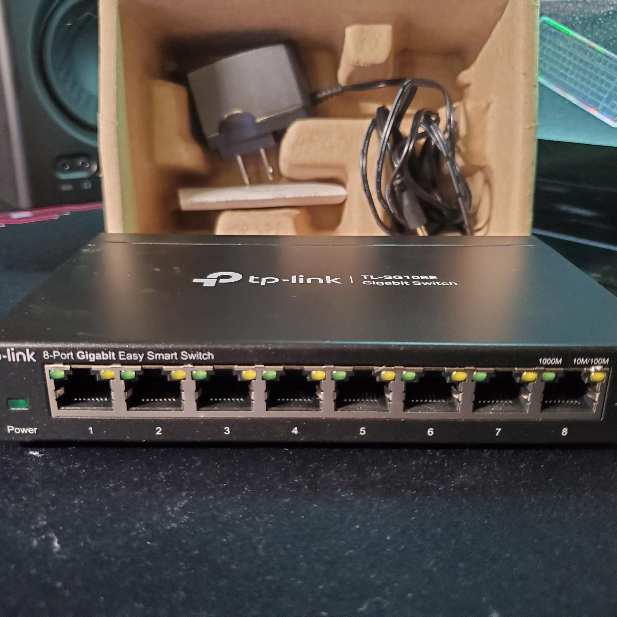 TP-Link TL-SG108E 8-Port Gigabit Easy Smart Switch