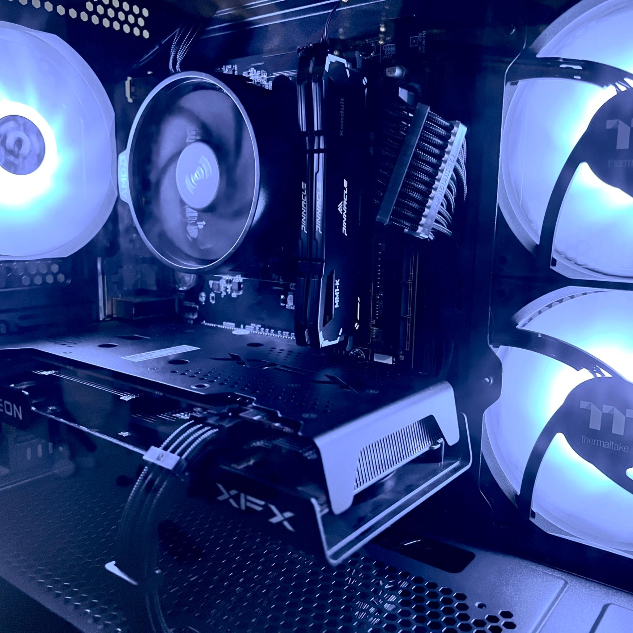 R5 5500 + RX 6600 XT | 32GB DDR4 | 2TB NVMe | E-Sports+ Gaming PC