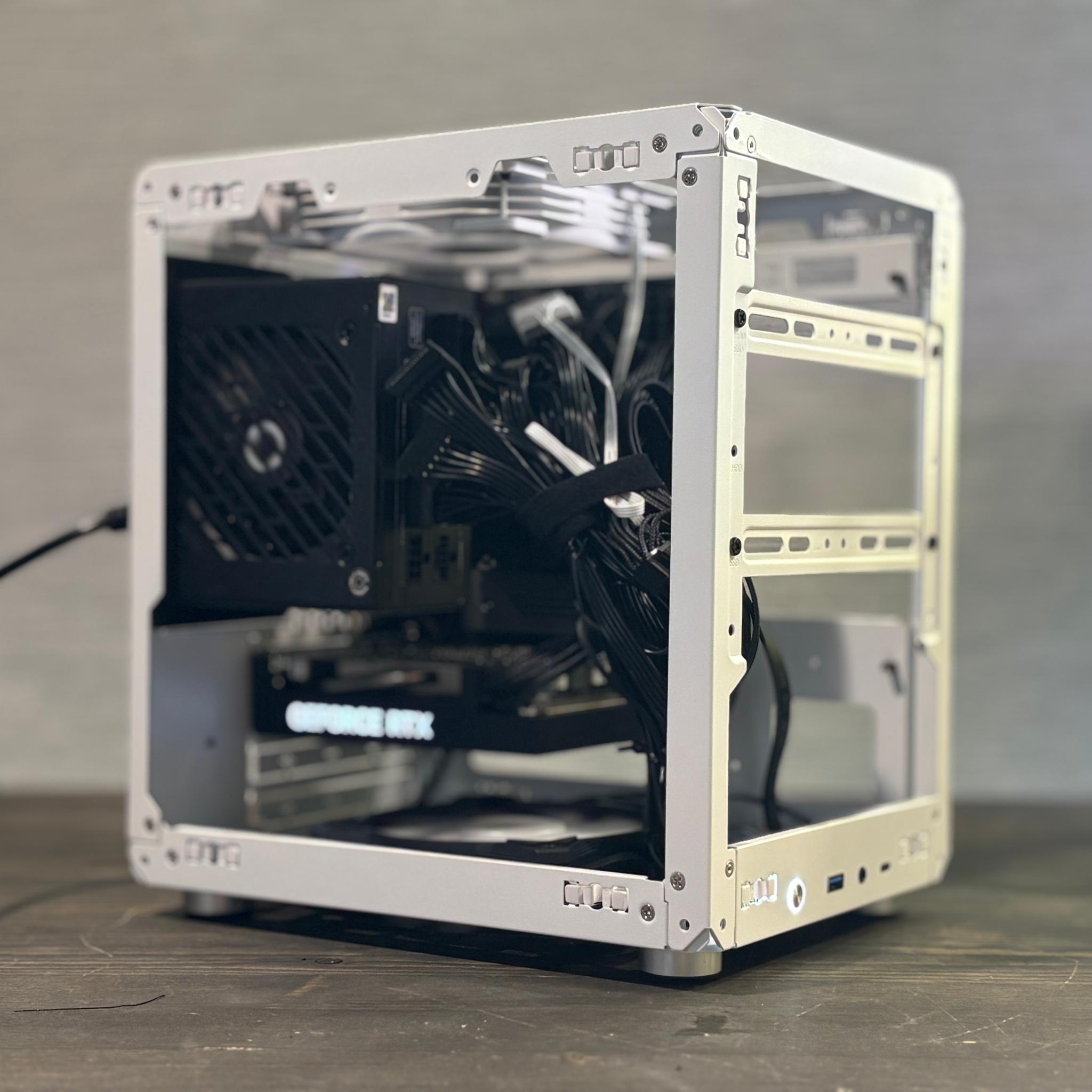 Stunning ITX Gaming PC(RTX 4060)