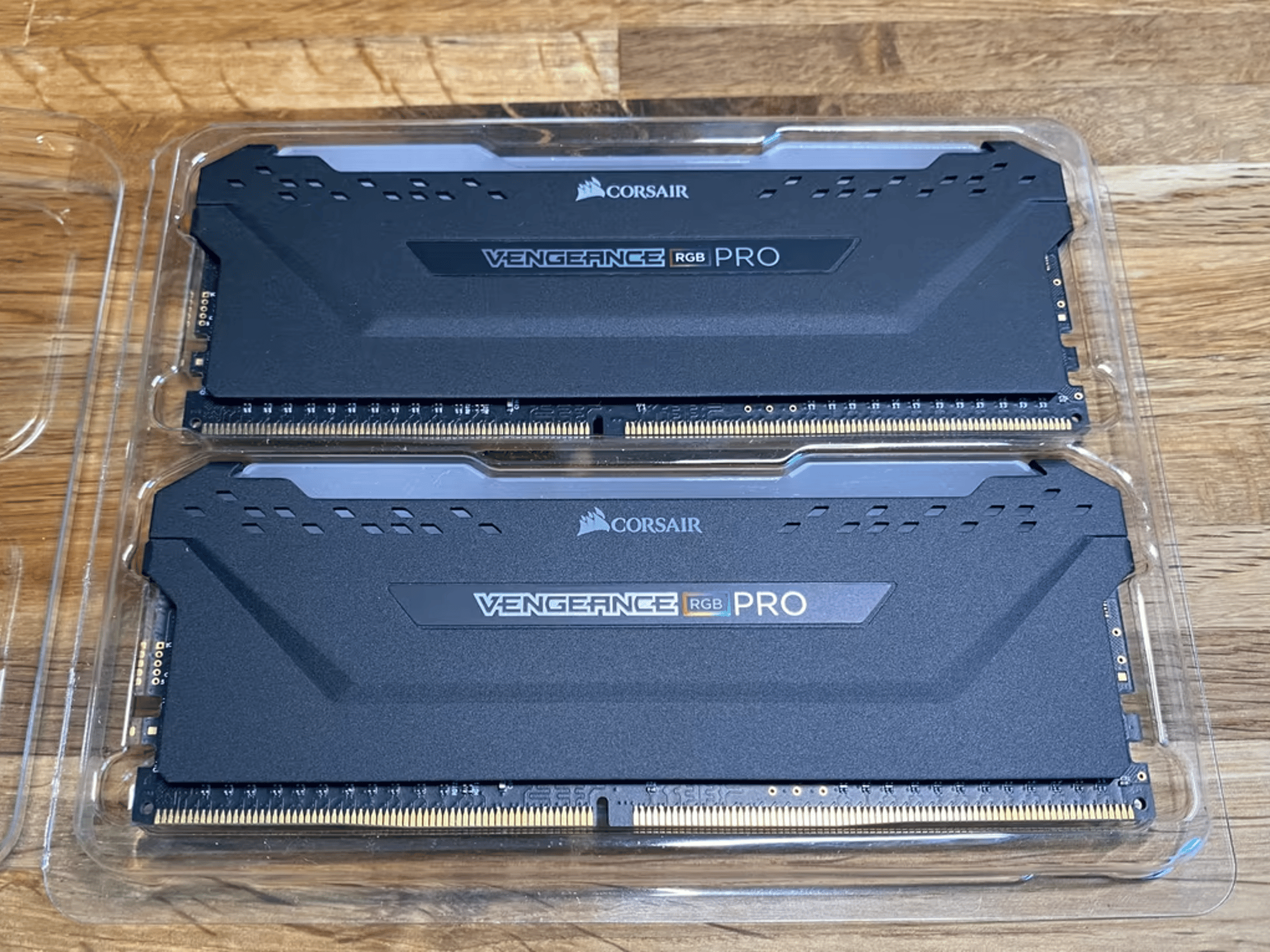 Corsair Vengeance Rgb Pro 16GB (2x8GB) DDR4 3200MHz C16 Ram