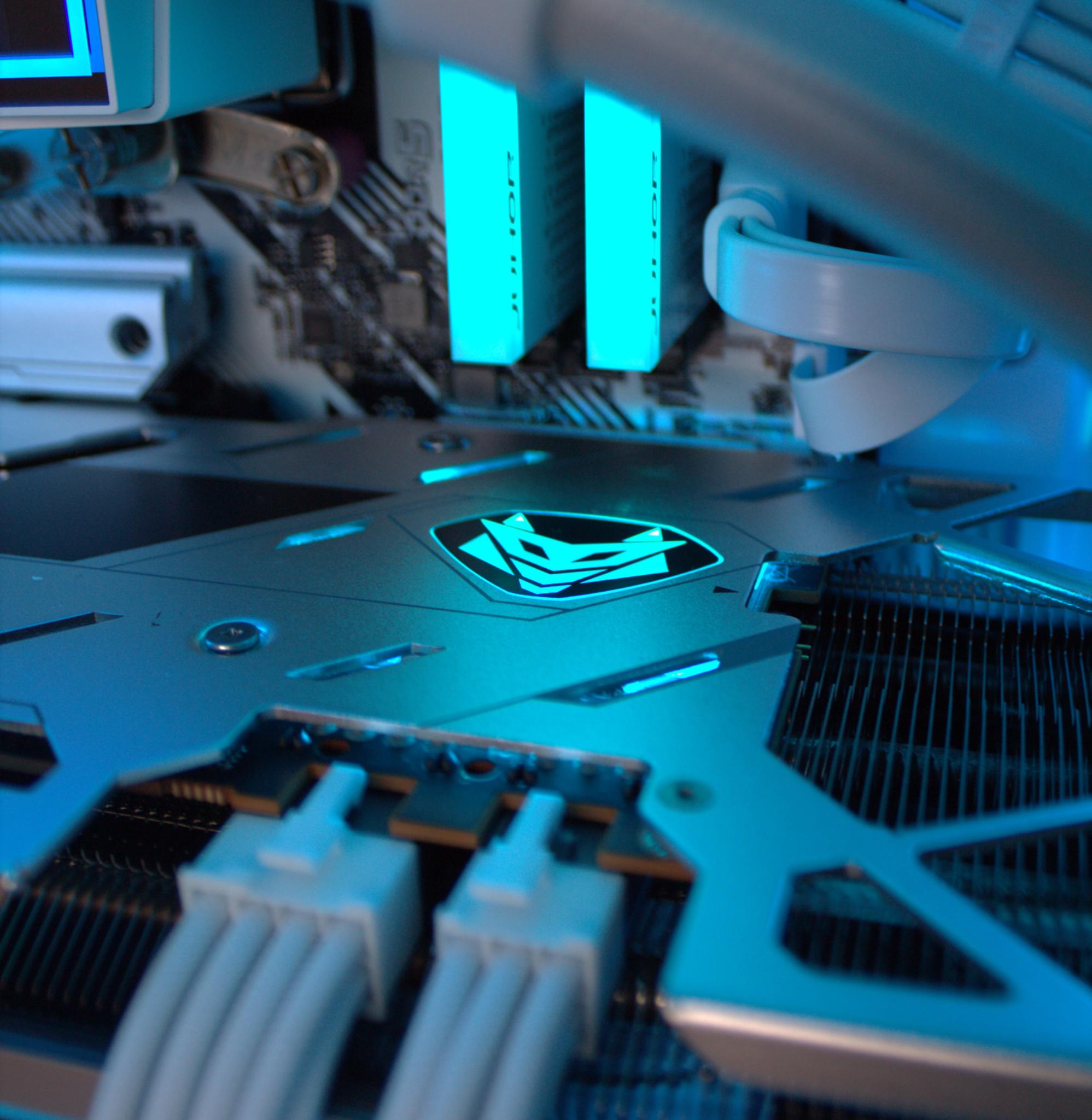 White Beast 6700XT 12GB, Ryzen 5 7600 , 32GB RAM