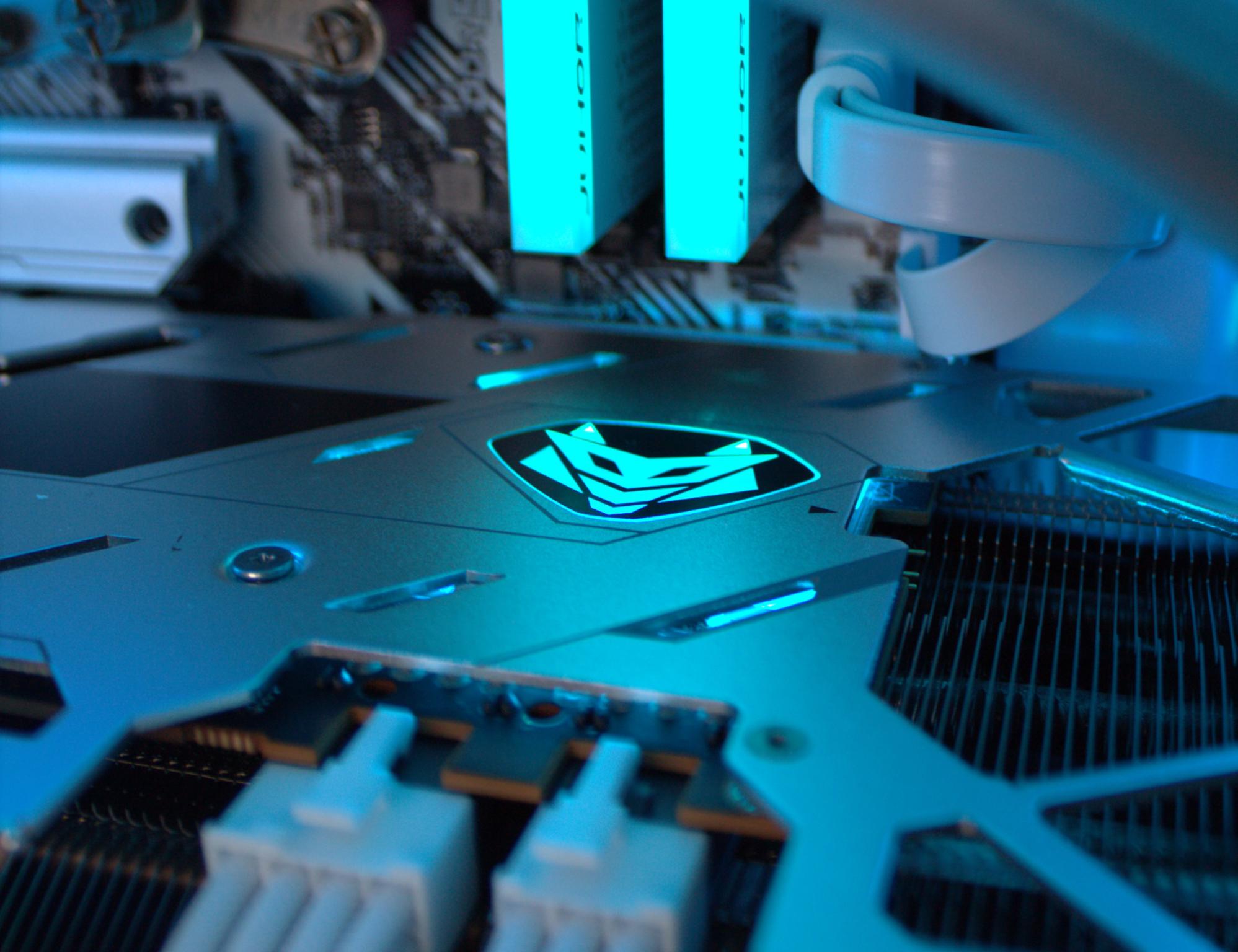 White Beast 6700XT 12GB, Ryzen 5 7600 , 32GB RAM