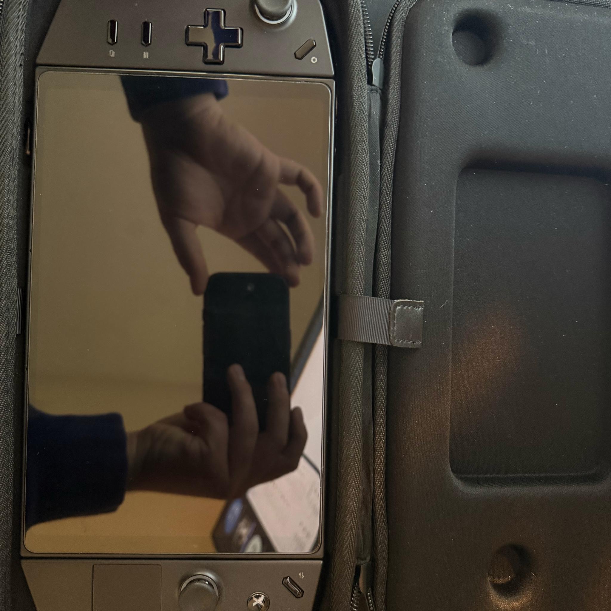 Lenovo Legion Go 512GB — Like New | + accesories