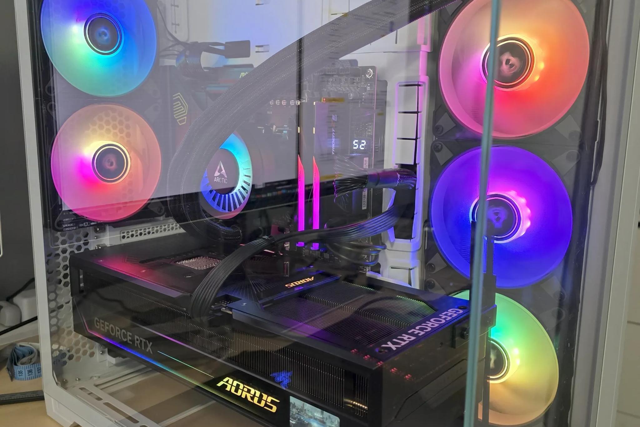 AJ's Custom PC and Homelabs