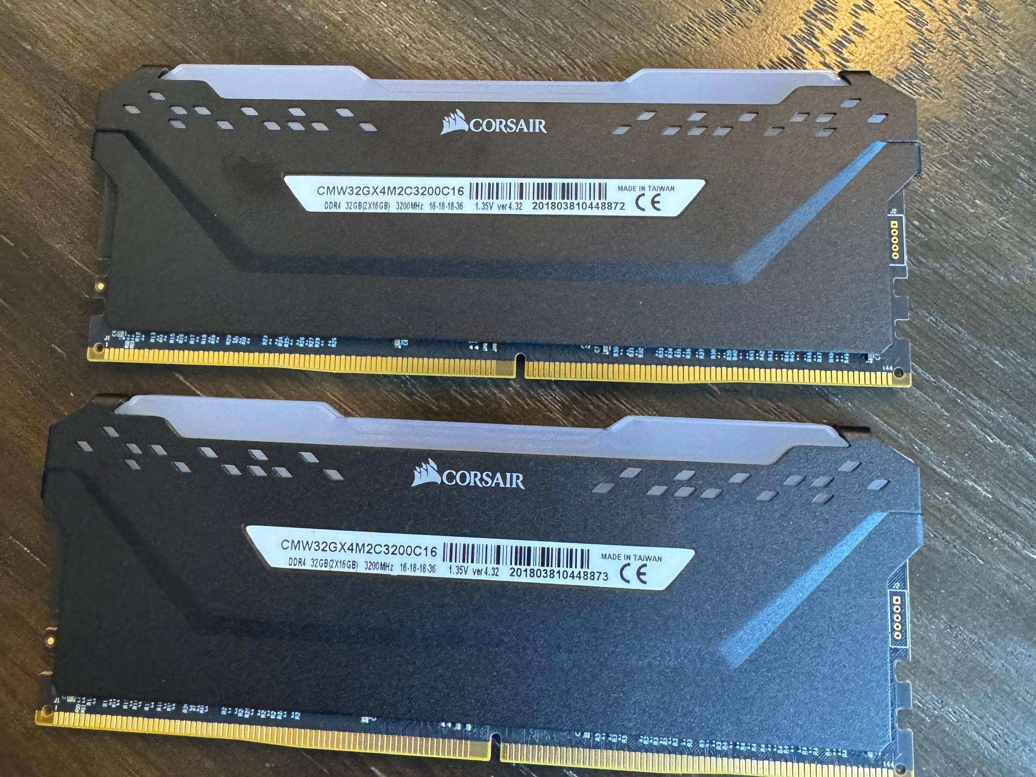 Corsair Vengeance RGB DDR4 3200 MHz 2 x 16 GB