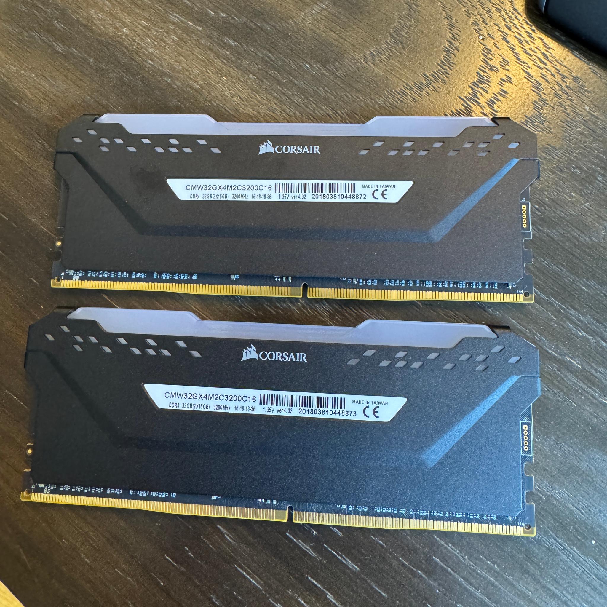 Corsair Vengeance RGB DDR4 3200 MHz 2 x 16 GB