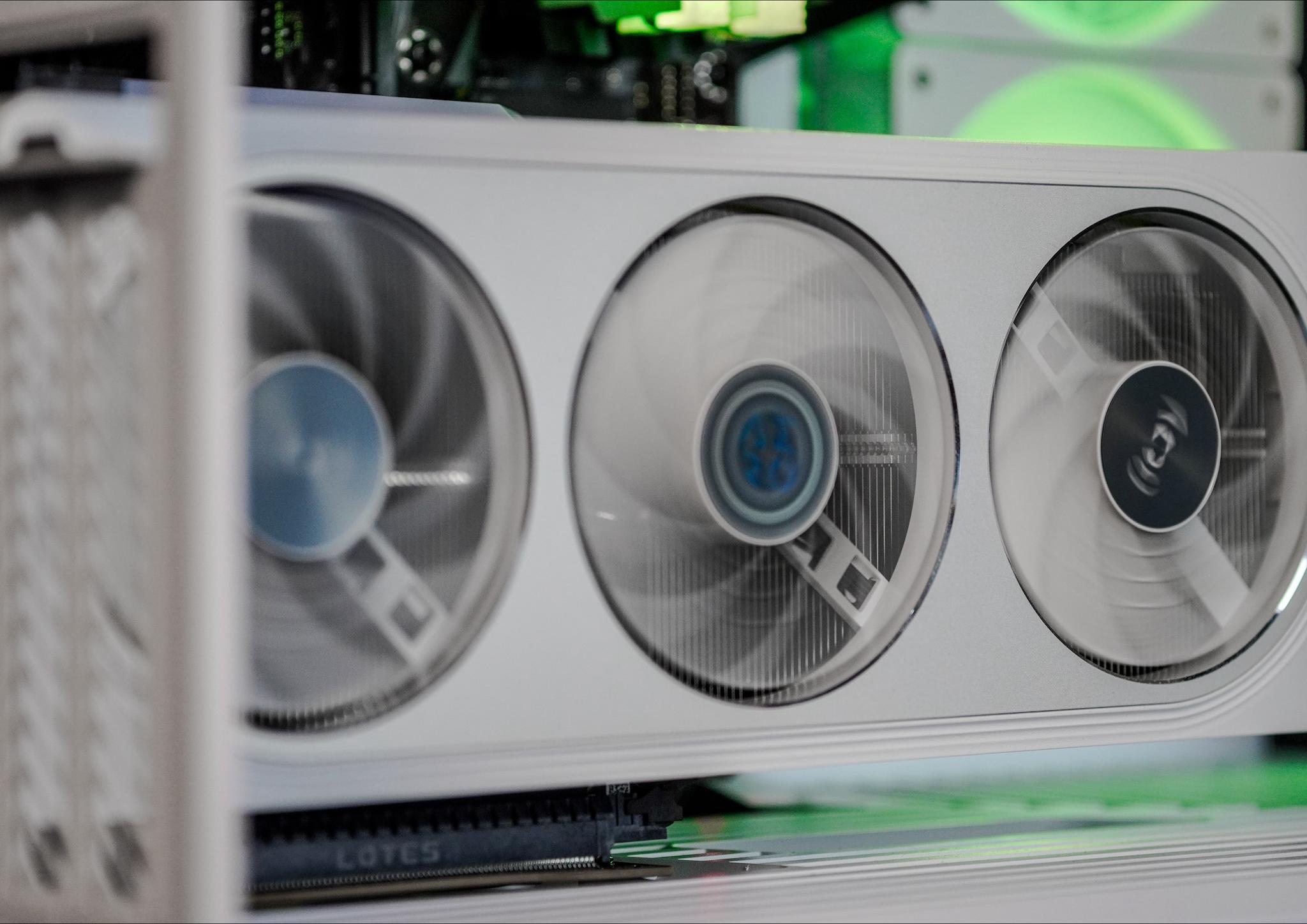EXT Frost 70X - i5 12400F, RTX 5060 8GB, 32GB DDR4 Ram, 1TB SSD (V1)