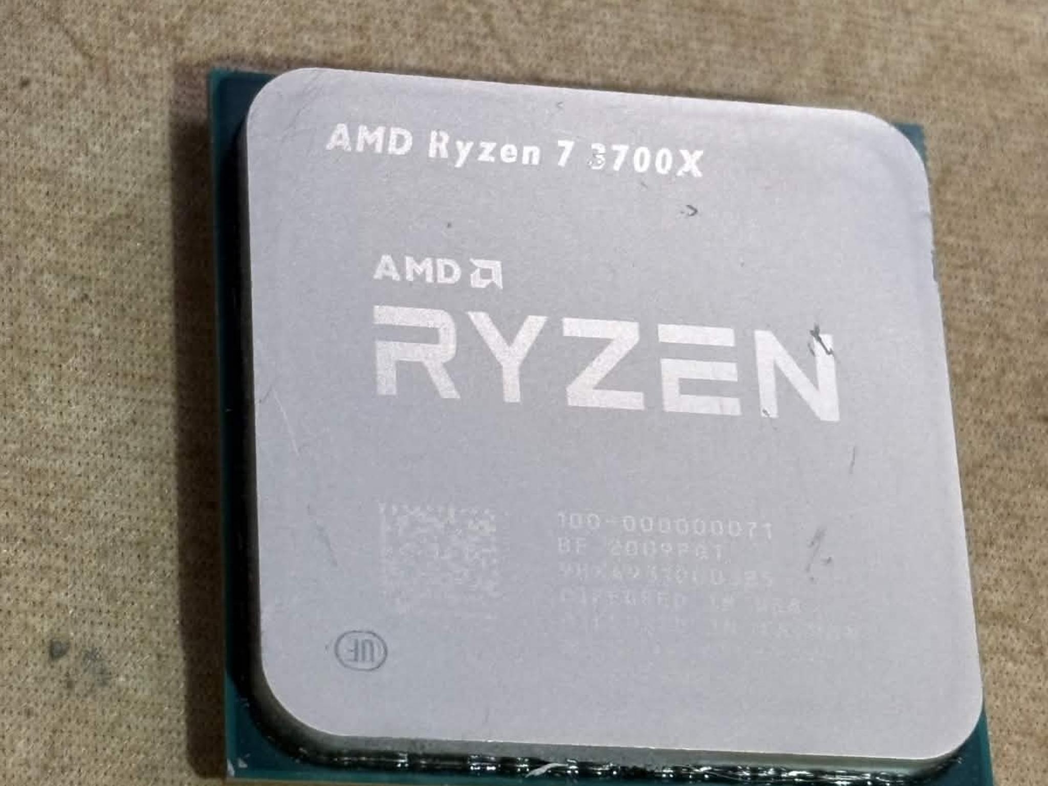 AMD Ryzen 7 3700X