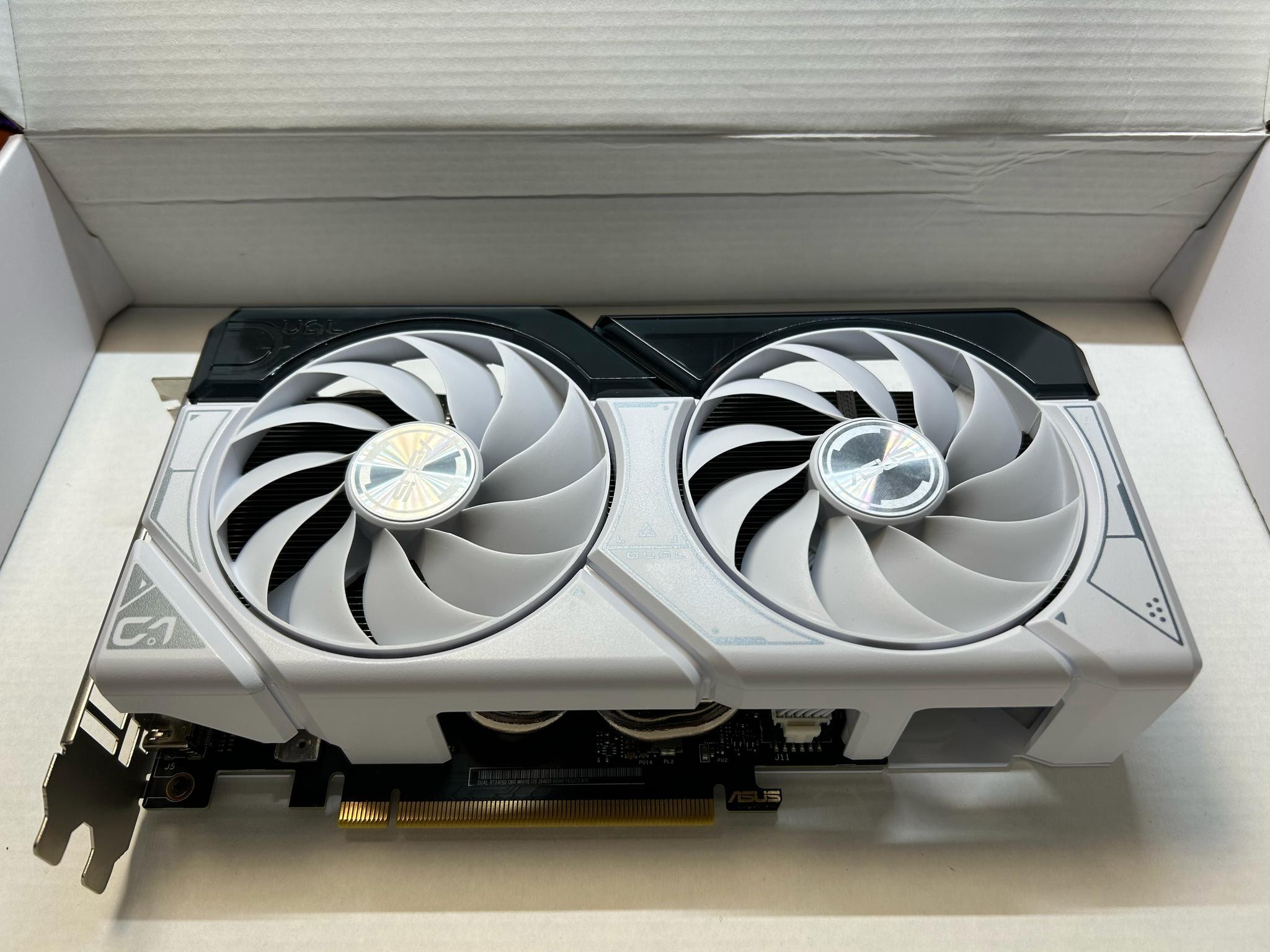 ASUS Dual GeForce RTX 4060 White OC Edition - Image 5