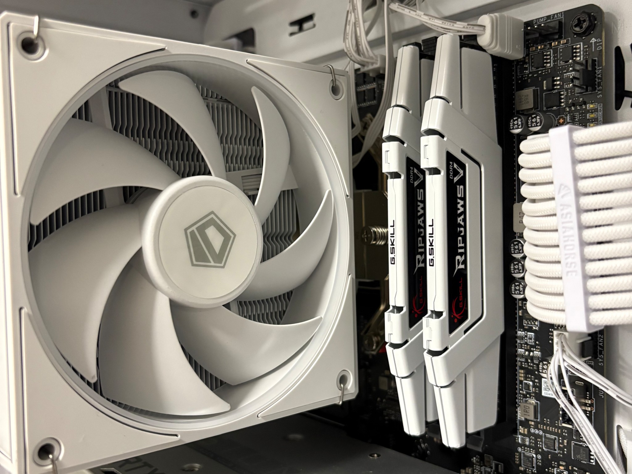 Ryzen 7 5700X3D & RTX 3070 - High-Performance Gaming & Productivity PC