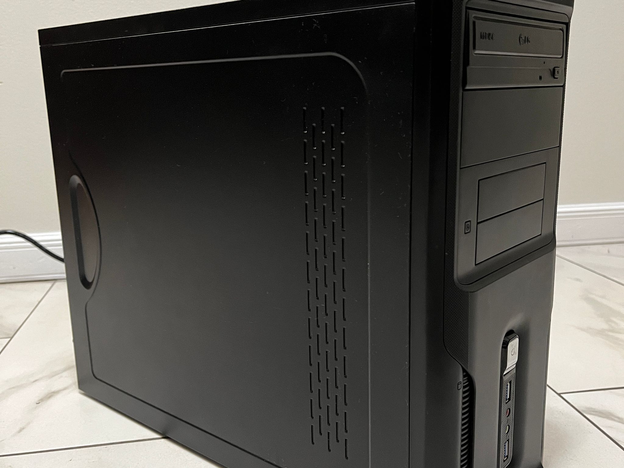 NVIDIA RTX 2060 SUPER, Intel i3-12100, 16GB RAM, 500GB SSD - Sleeper Office Gaming PC w/ Wi-Fi & BT