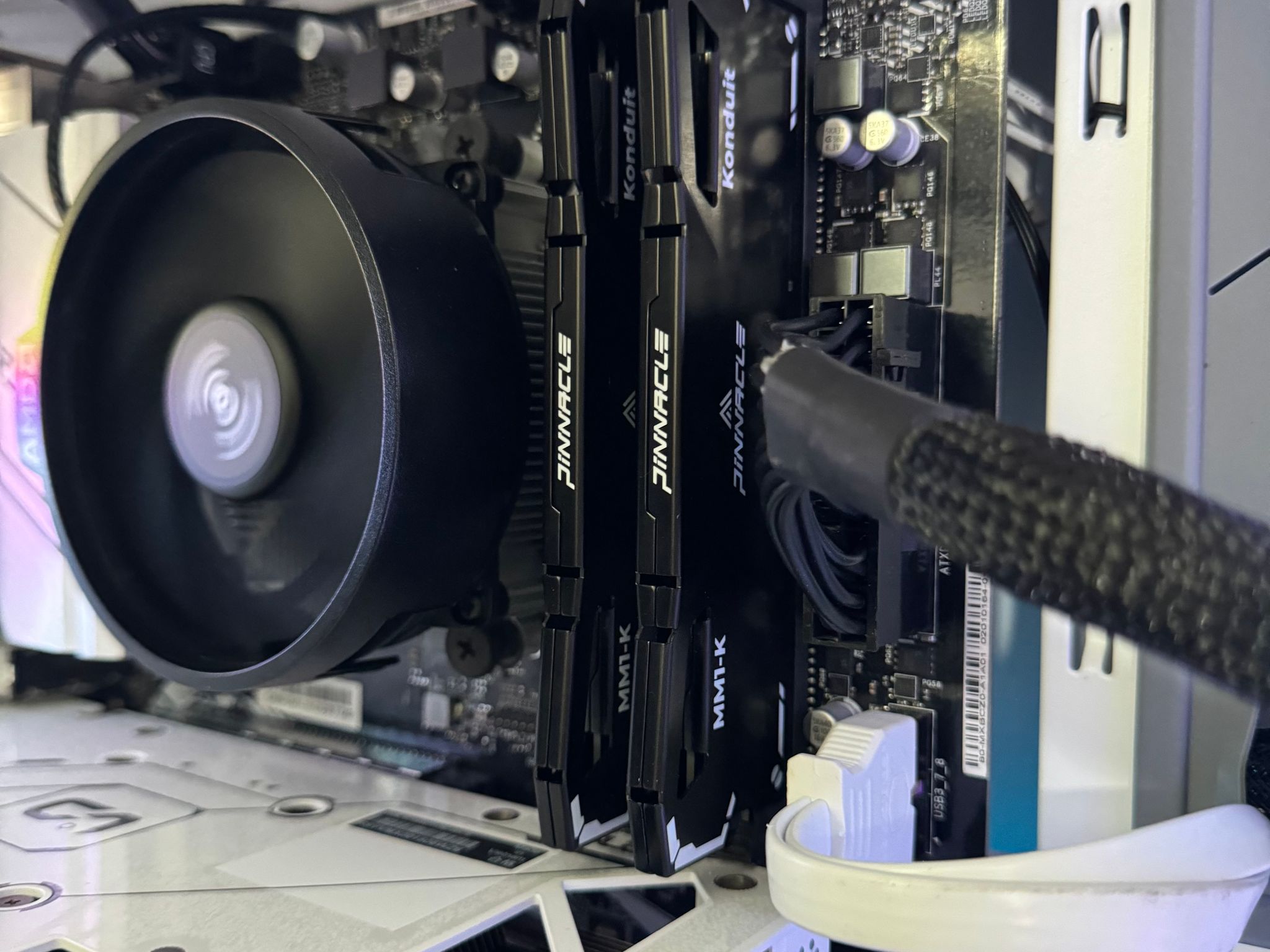AMD Ryzen 5 5600 | RTX 4060 Ti 8GB | 32GB DDR4 | 1TB NVMe Custom Built Gaming PC