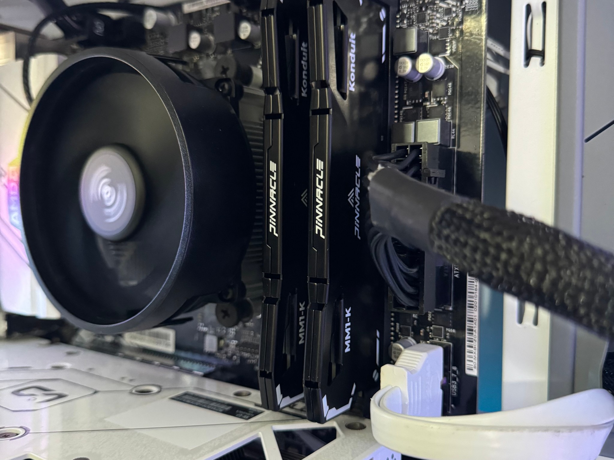 AMD Ryzen 5 5600 | RTX 4060 Ti 8GB | 32GB DDR4 | 1TB NVMe Custom Built Gaming PC