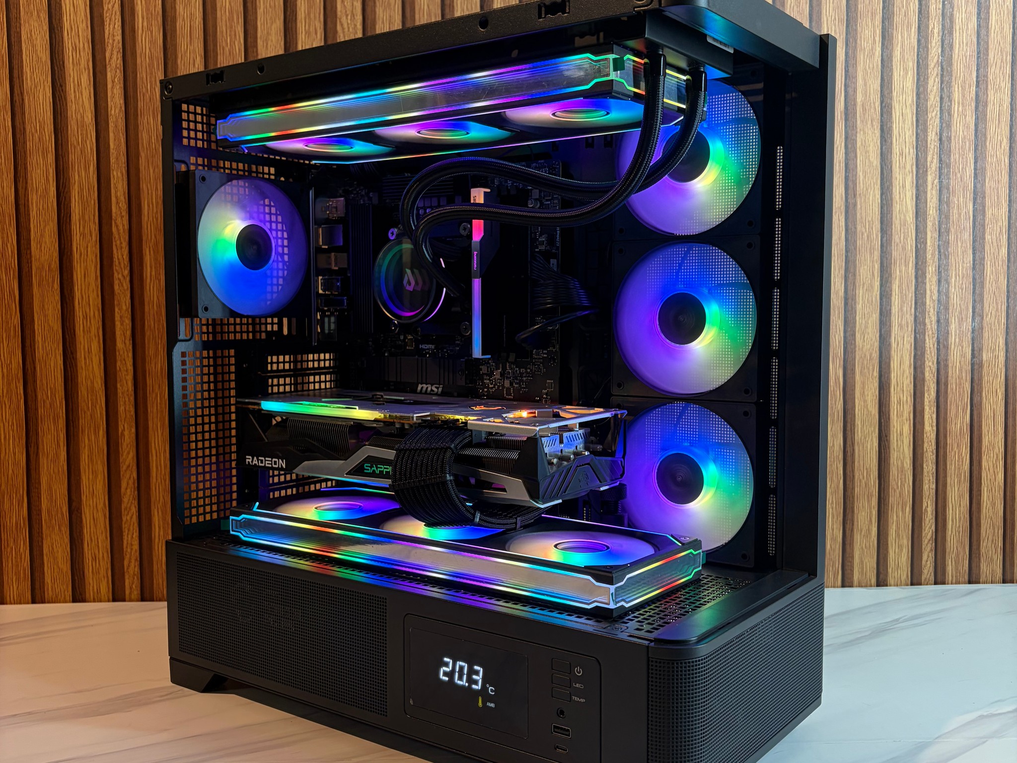 RX 6900XT 16GB | RYZEN 5 9600X | 24GB DDR5 | 2TB NVME | 360MM AIO
