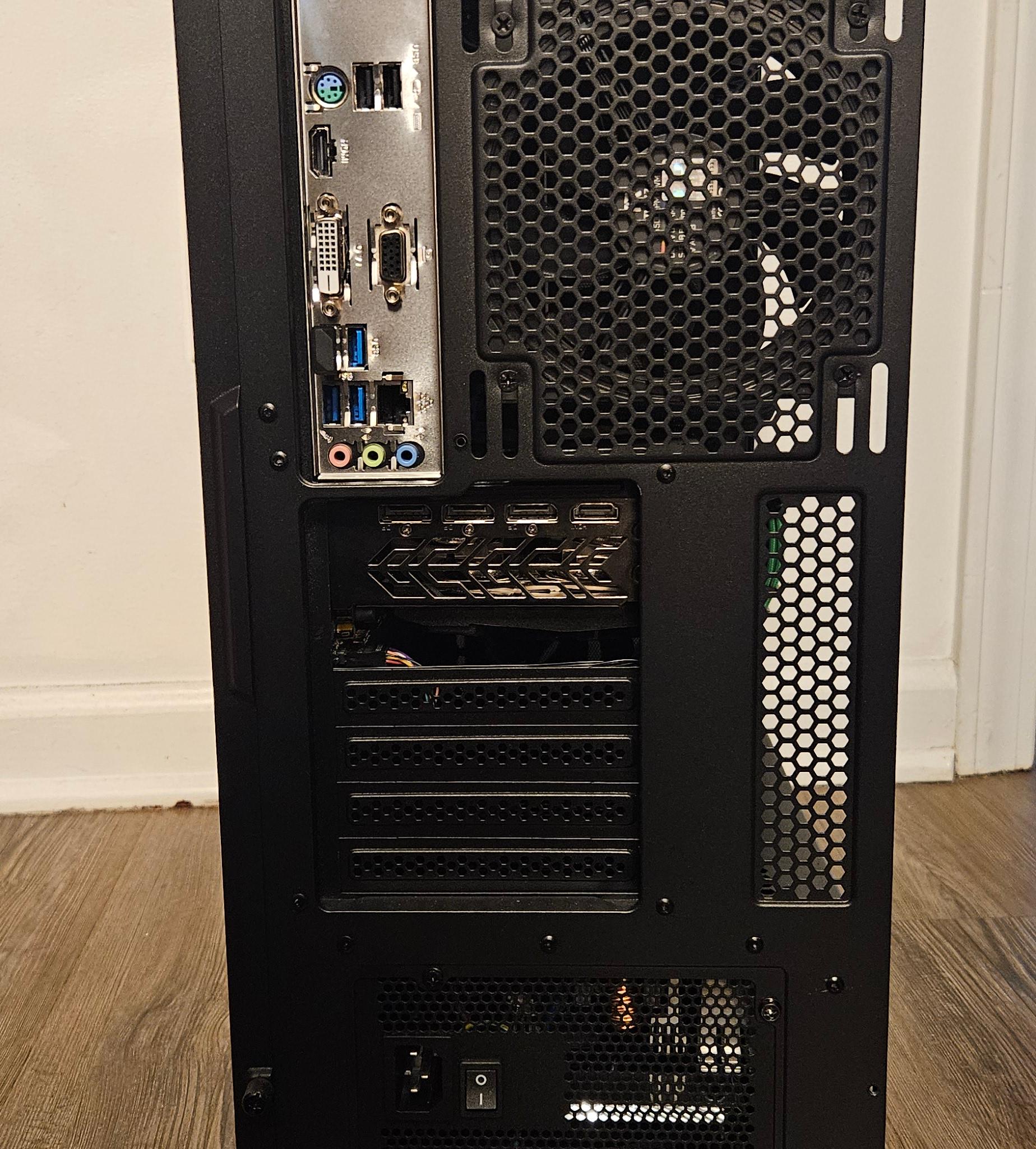 RX 6800 XT 16GB Phantom Gaming and Ryzen 7 5700