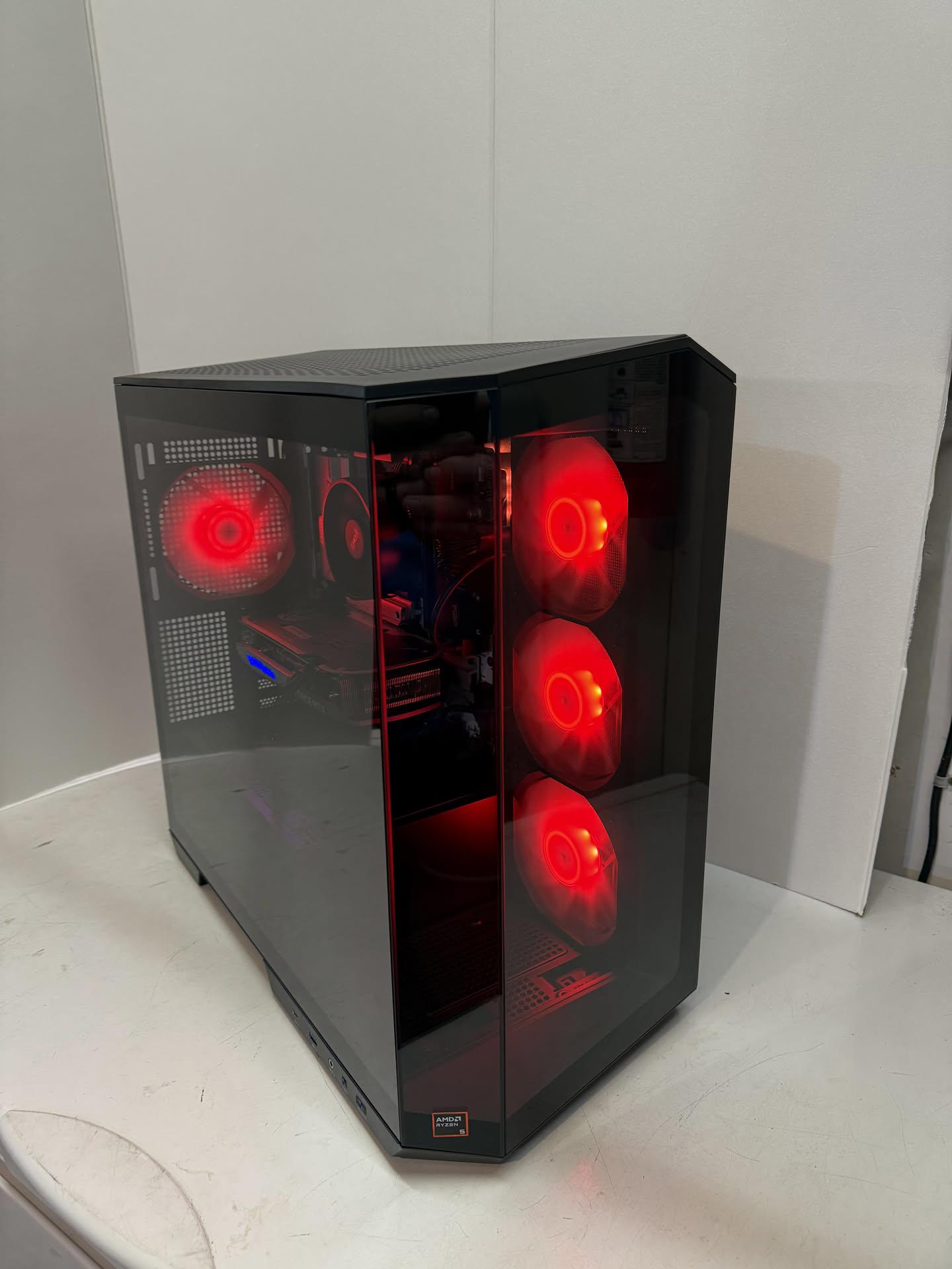 *NEW* Custom Gaming PC w/ 4070 & RGB
