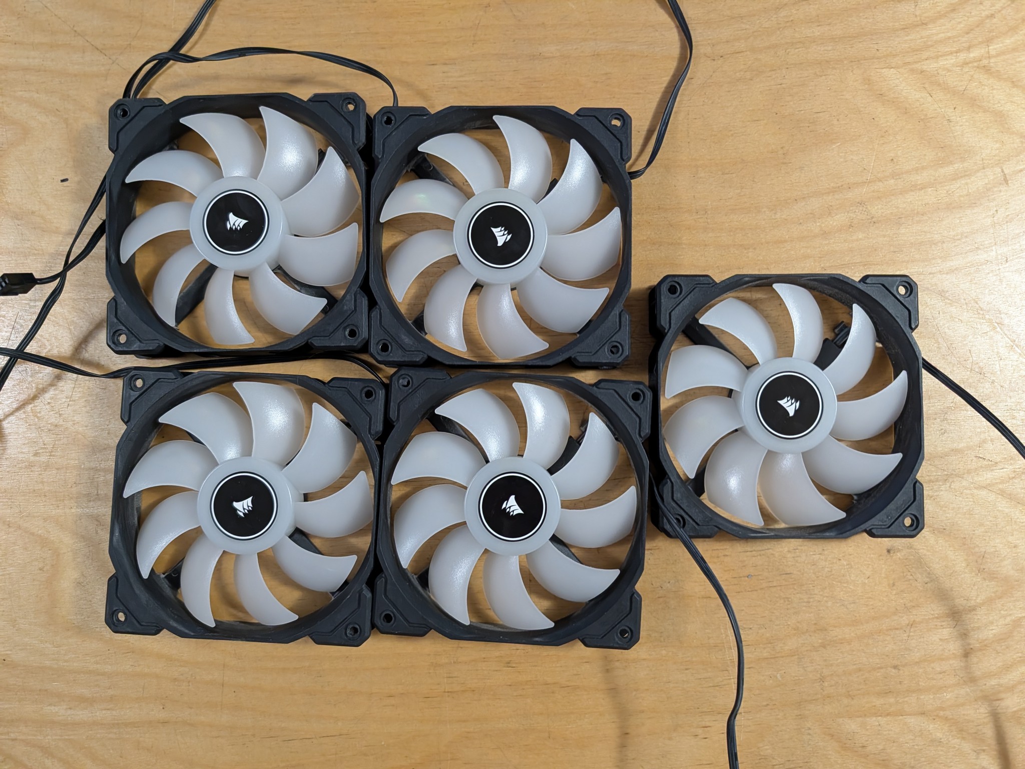 5x Corsair White LED 120mm fans