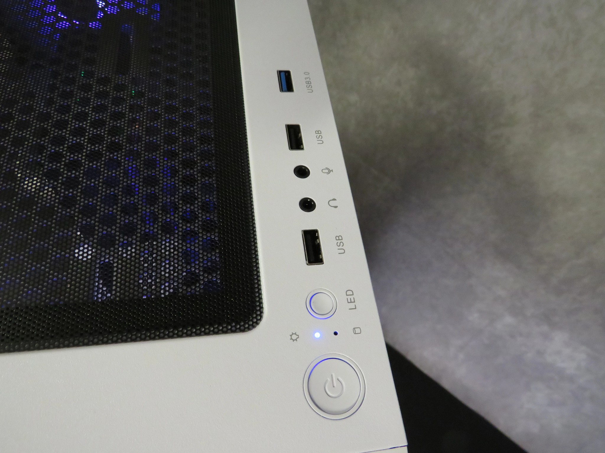 Best Entry level GAMER! Ryzen 5 3600 + GTX 1660ti + 16 GB DDR4 + 1 TB NMVE SSD