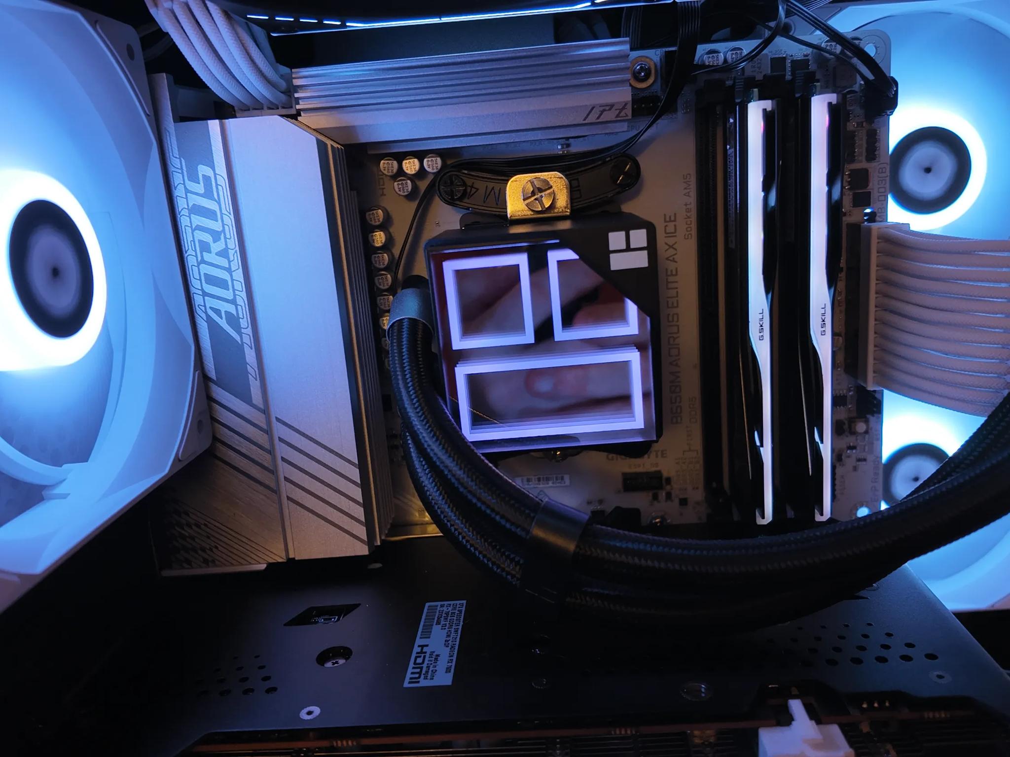 Micro ATX Gaming PC Ryzen 7 7800X3D XFX Radeon 7600 G.Skill 48gb 6400MT 1TB SSD