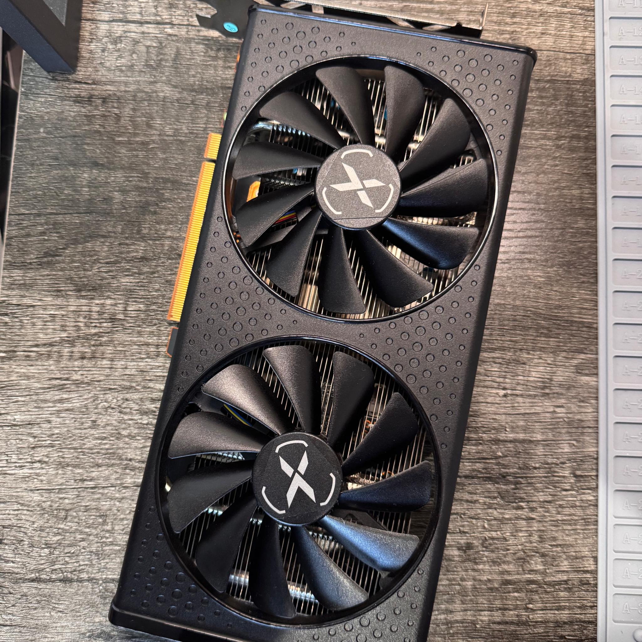 XFX Speedster SWFT 210 Radeon RX 6600 8GB