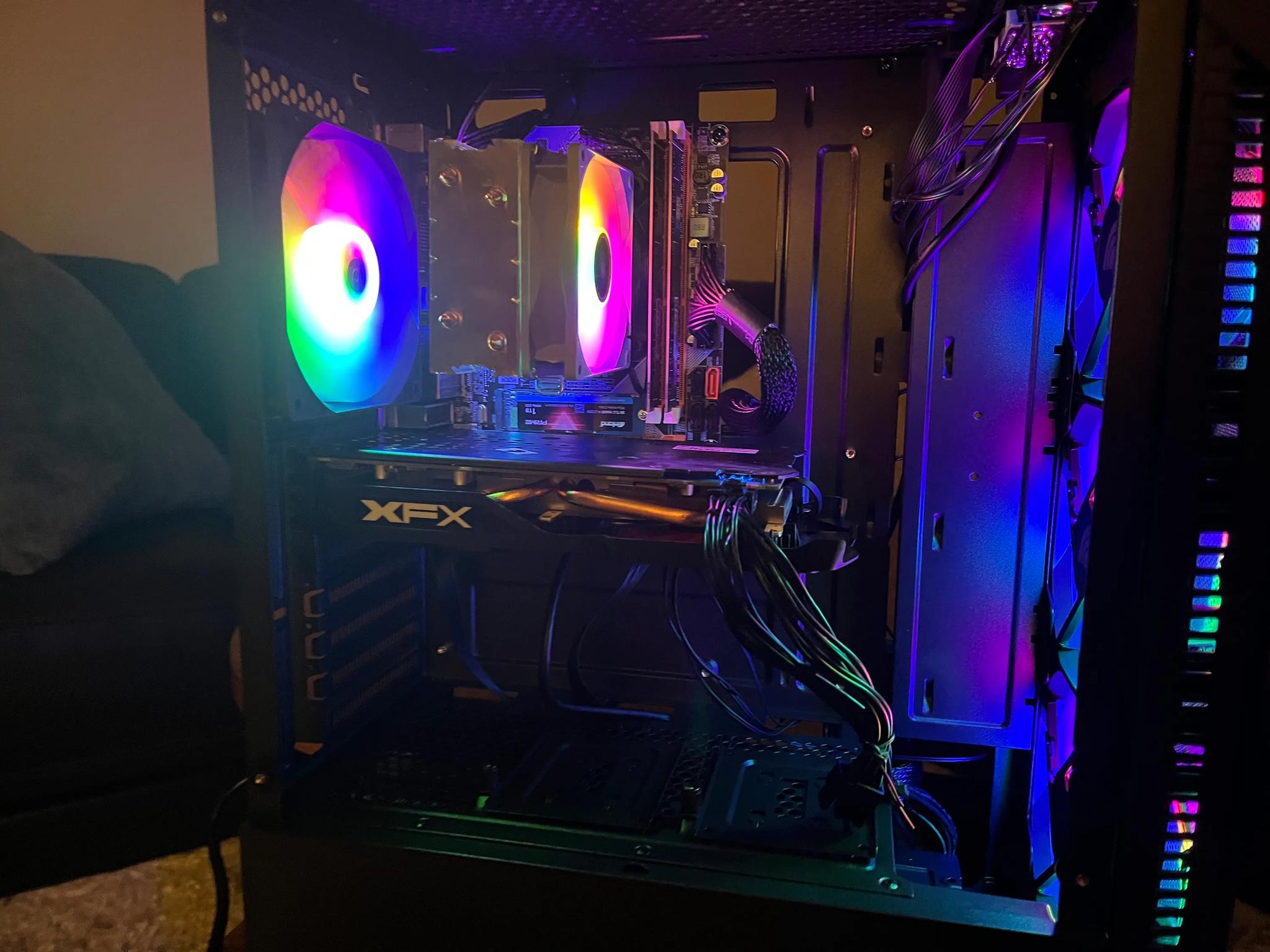 RX 580 | Intel I5 | 1tb SSD | 16GB Ram | Windows 10 Activated