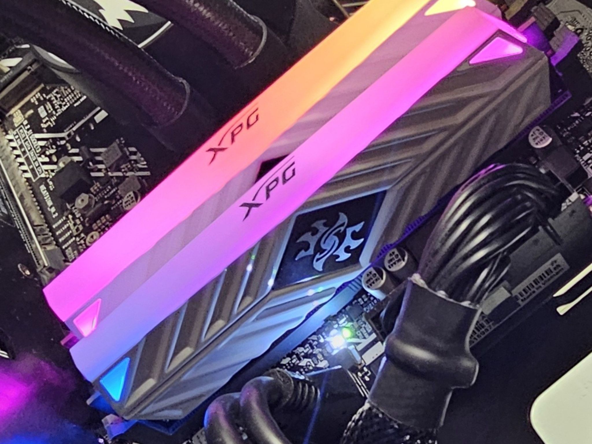 16GB DDR4 (2x8GB) 3200MT/s ADATA XPG