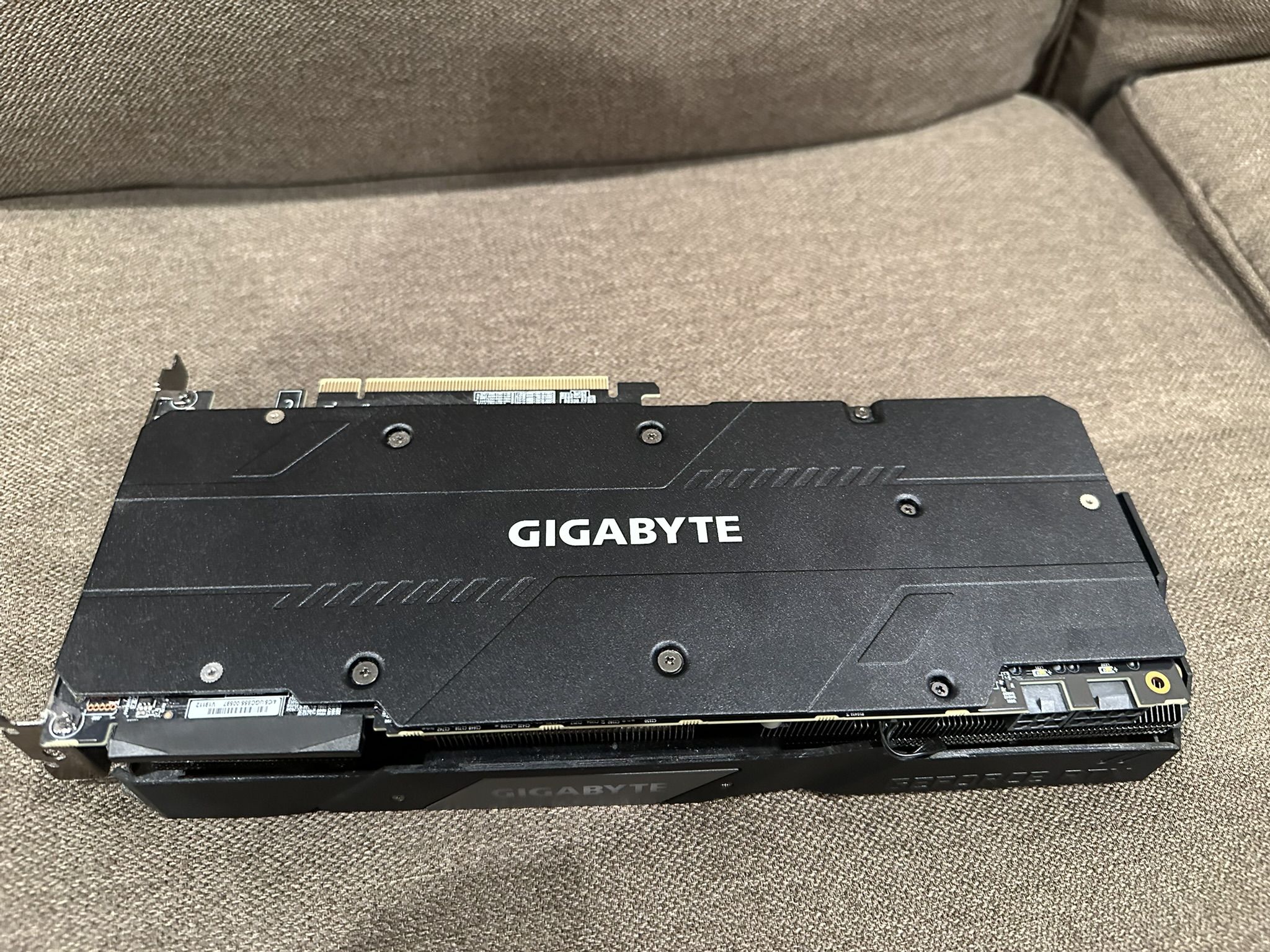 Gigabyte GeForce RTX 2080 SUPER GAMING OC 8G
