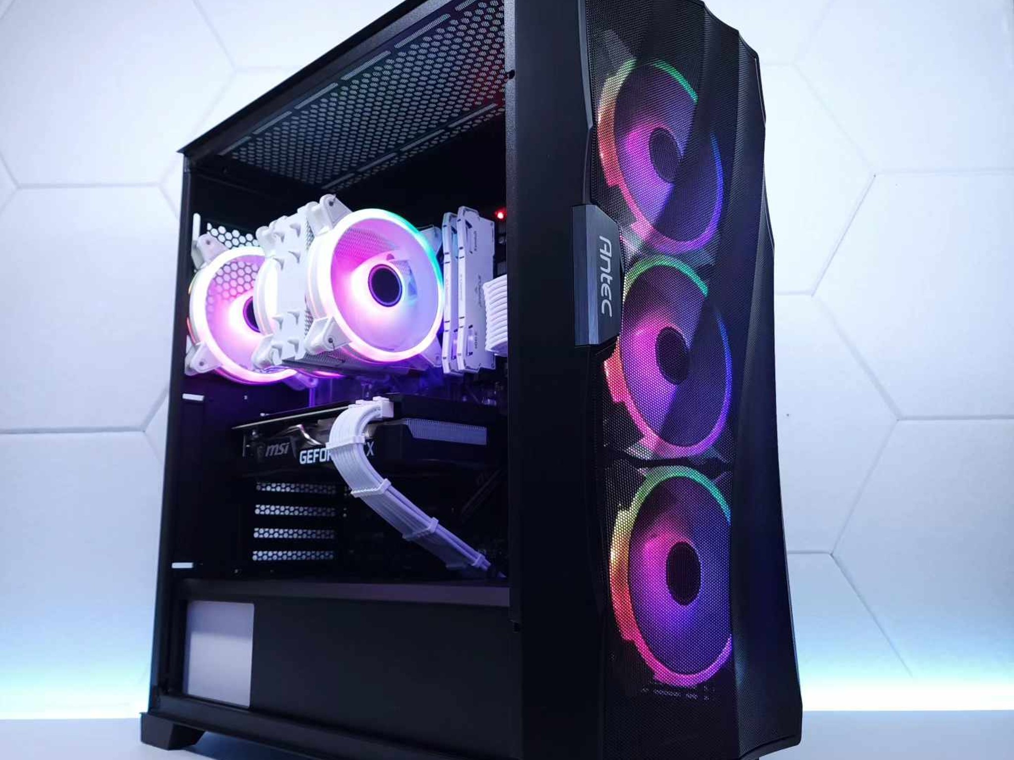 🖤🤍RTX 3070 | Ryzen 5 5600X | 32GB 3200MHz | 1.5TB NVMe/Sata SSD*