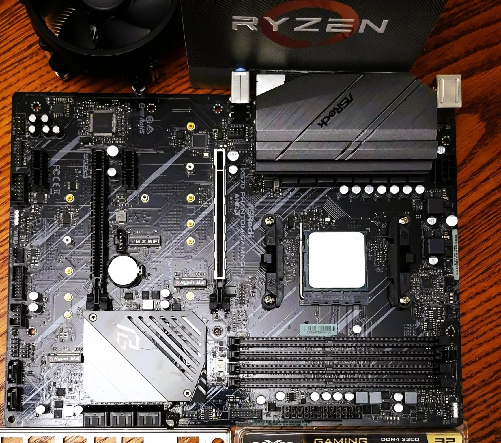 Combo ASRock X570 Phantom Gaming 4, AMD Ryzen 9 3950X CPU, 32GB XPX Gaming RAM, MSI GTX 1650 4GB GPU