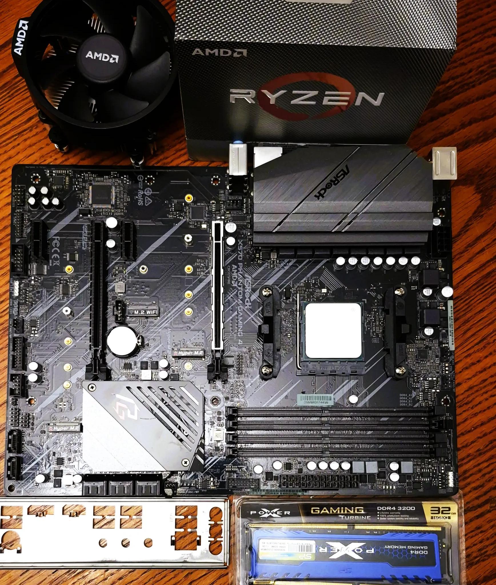 Combo ASRock X570 Phantom Gaming 4, AMD Ryzen 9 3950X CPU, 32GB XPX Gaming RAM, MSI GTX 1650 4GB GPU