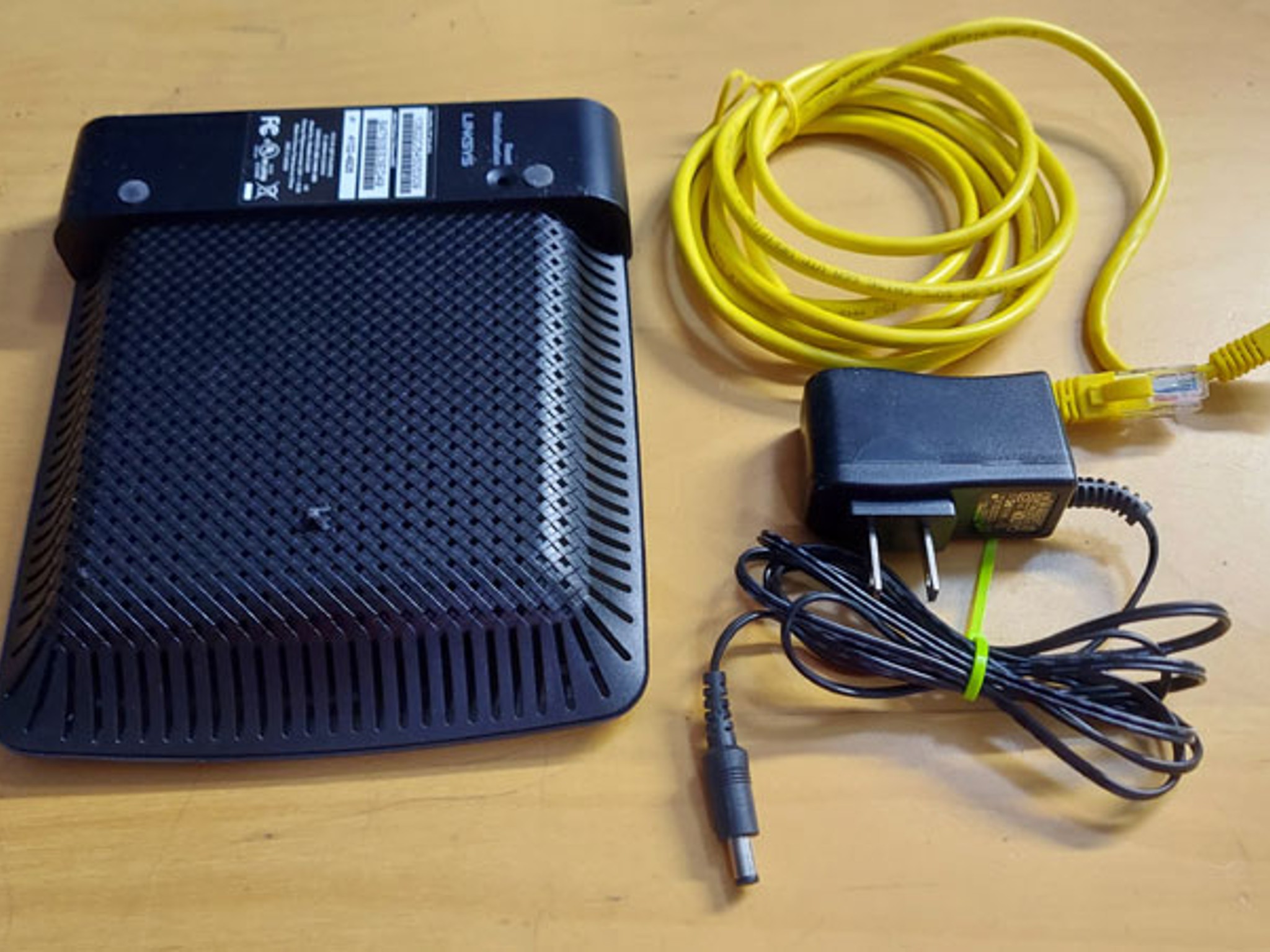 Linksys N300 4 Port 10/100 WiFi Router E1200-NP WIFI 300Mbps * TESTED & WORKING *