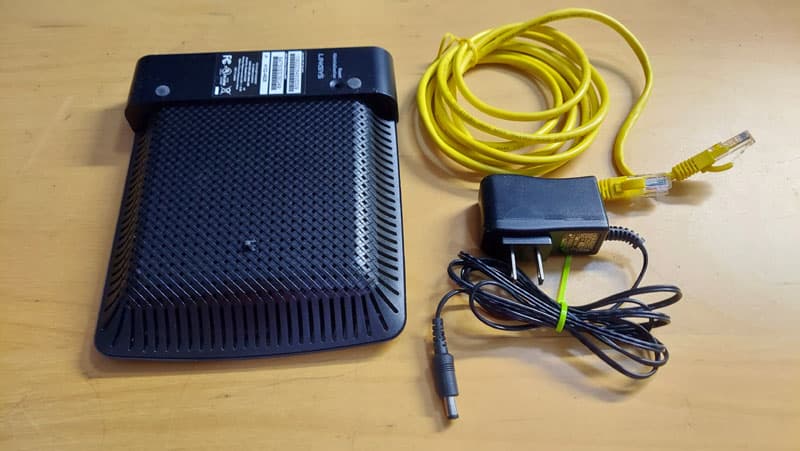 Linksys N300 4 Port 10/100 WiFi Router E1200-NP WIFI 300Mbps * TESTED & WORKING *