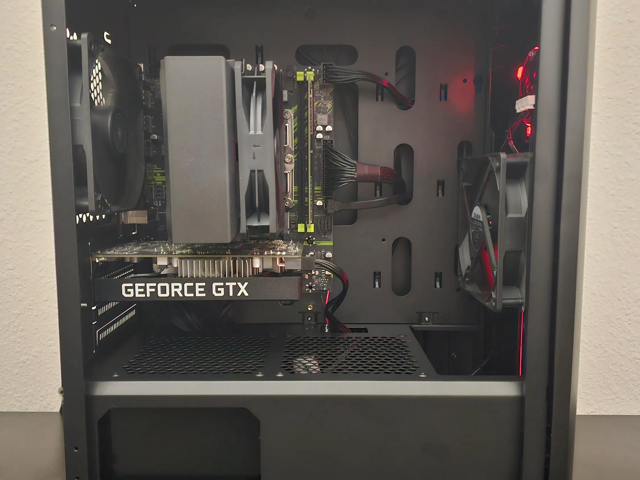 Starter PC // Xeon 10-Core // GTX 1650 SUPER // 16GB DDR4 // 512GB SSD
