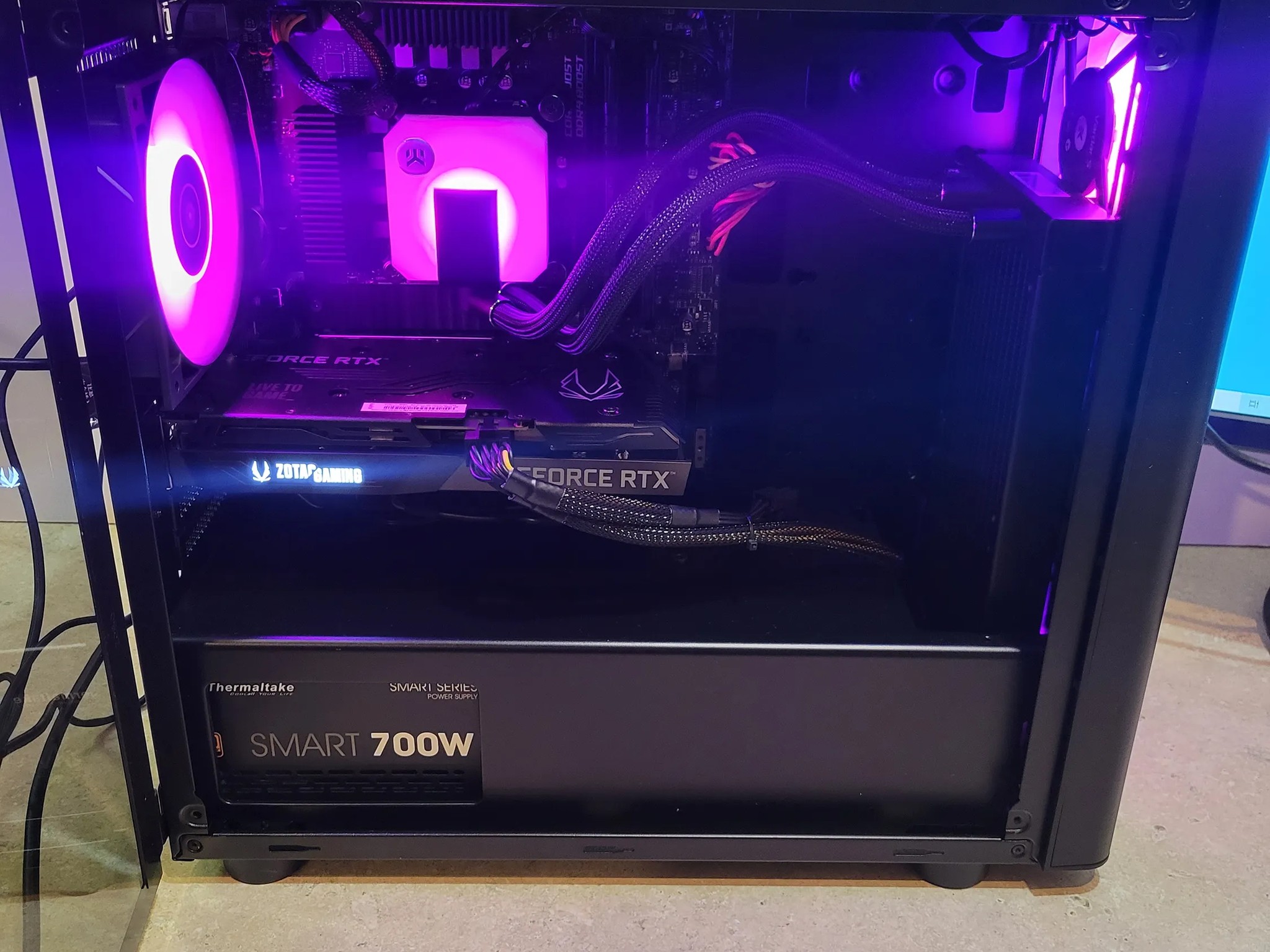 Mek Hero G1 Gaming Computer