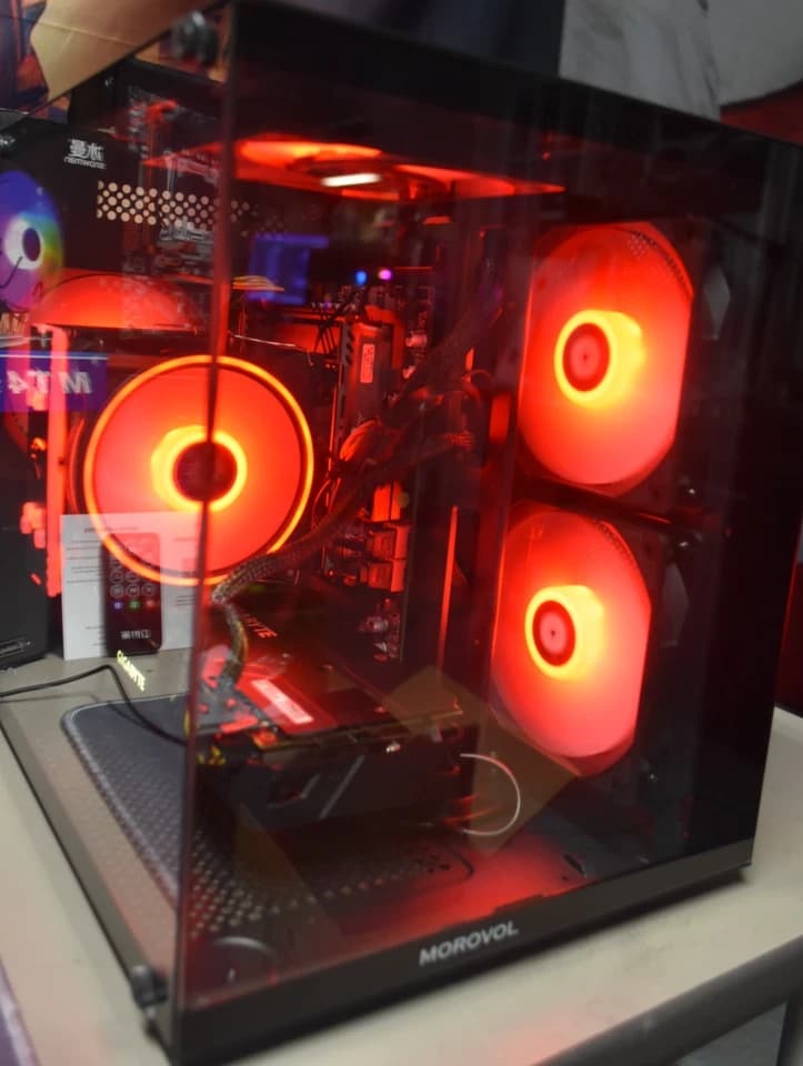 INTEL XEON 1660 3.30 GHz 8core 16 threads RAM 16GB GPU RTX 2070 8GB 512 GB SSD +500 GB HHD+ Extras