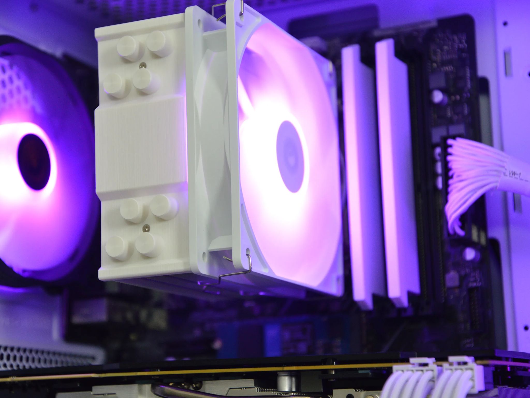 🔮☁️| RTX 2070 SUPER 8GB | INTEL i7-9700K | 16GB DDR4 RAM | 1TB NVME SSD | Plasma Cloud |