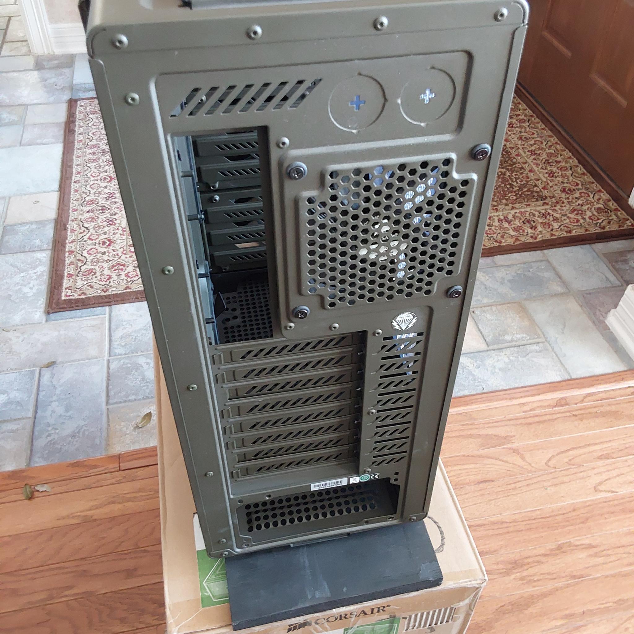 Classic Corsair Vengeance Series C70 Steel ATX Mid Tower Computer Case (Military Green!)