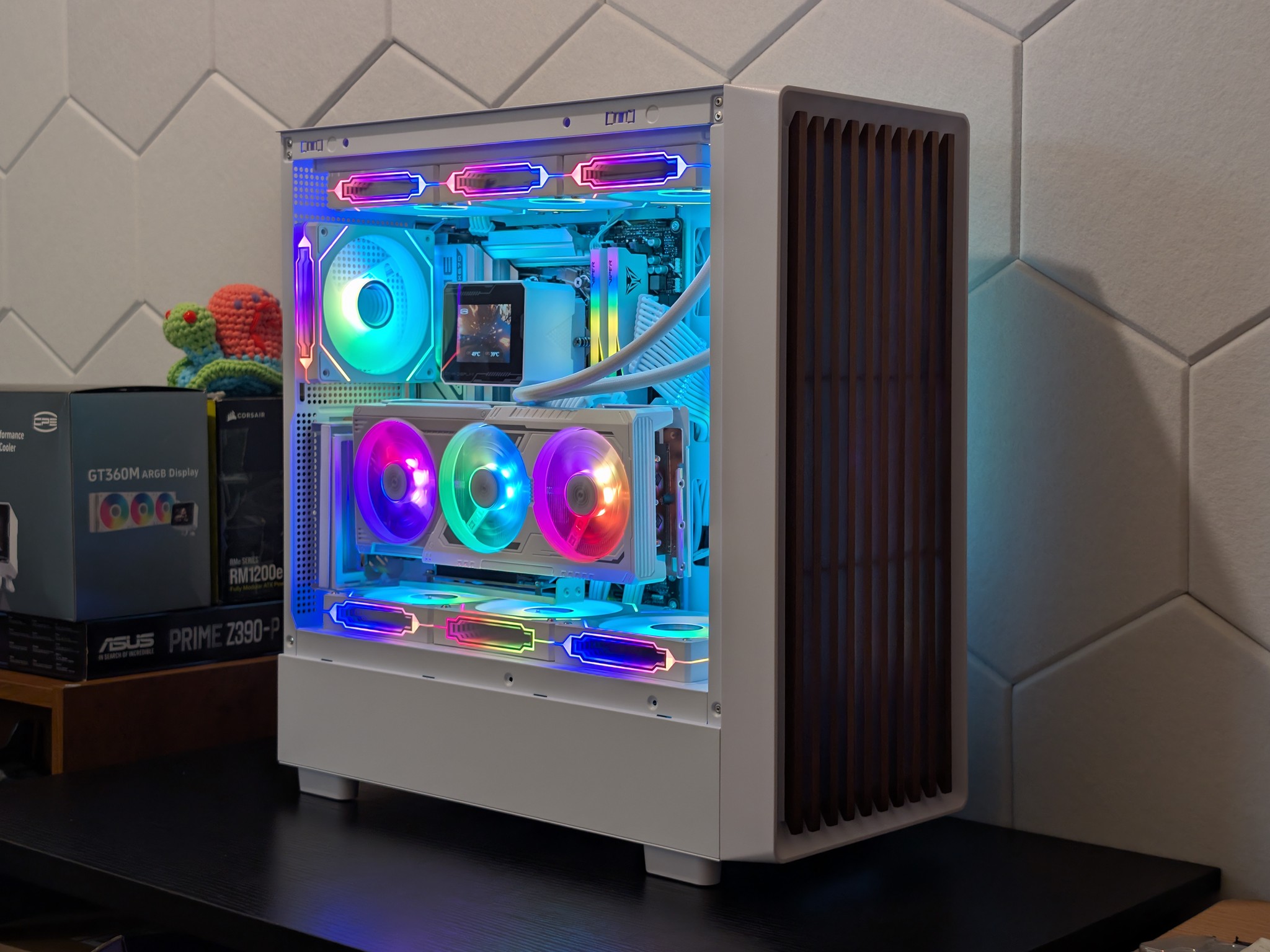 🐻‍❄️🪵4K Gaming Beast | RX 9070XT | Ryzen 7 7800X3D | 2TB SSD | 32GB RAM | WiFi 6 & BT🪵🐻‍❄️