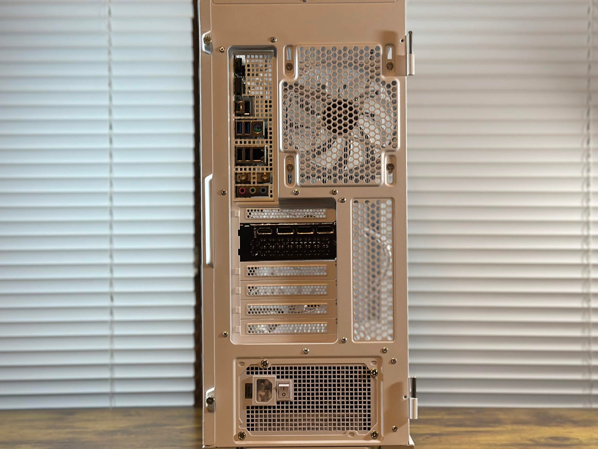 RTX 5060 8GB | Ryzen 5 9600X | 16GB DDR5 | 1TB SSD | Win11 | WIFI | 1080P/1440P Gaming PC