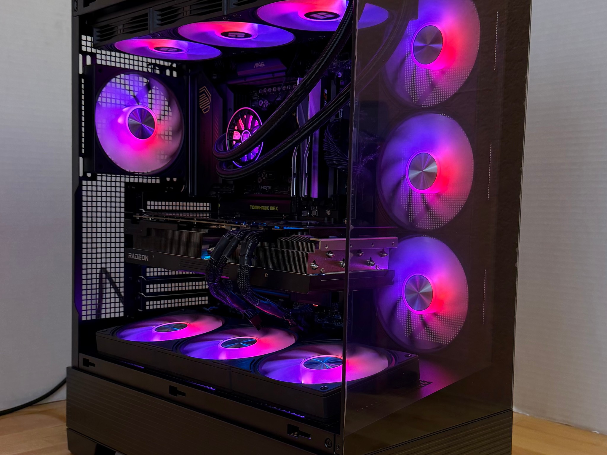 Radeon RX 7900 XT Custom Gaming PC - Ryzen 7 9800X3D