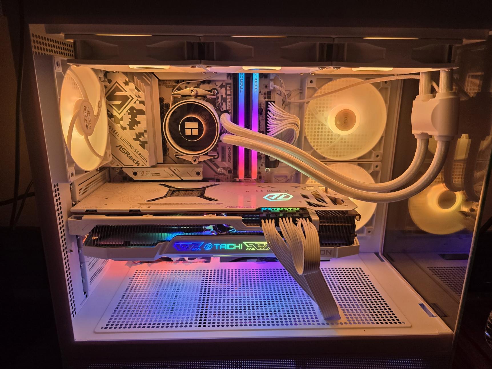 7700X ▪ 7900XTX ▪ 32GB RAM ▪ 1TB SSD All White Brand New Gaming PC