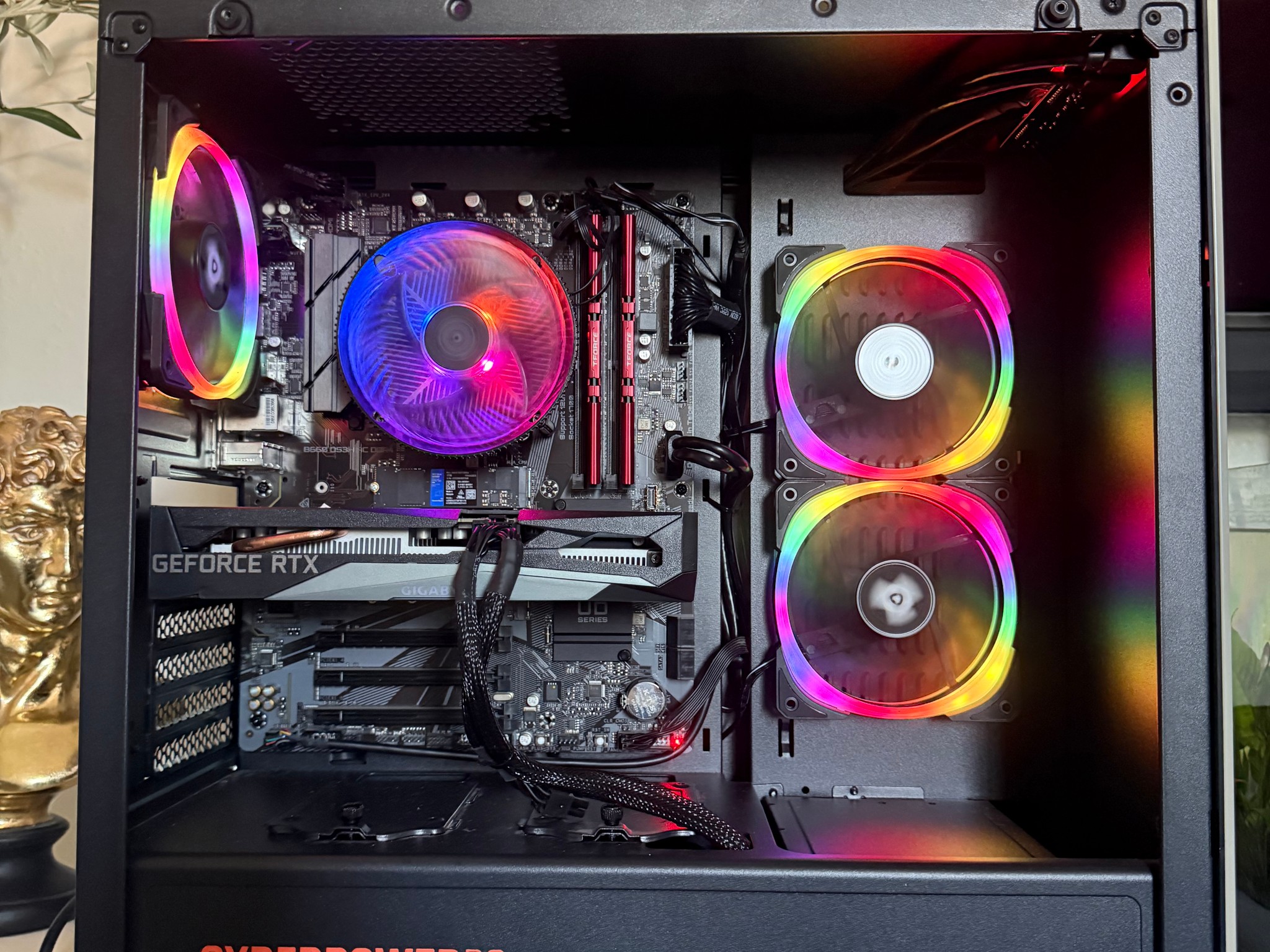 Gaming Pc Computer Desktop i5-12400 / RTX 3050